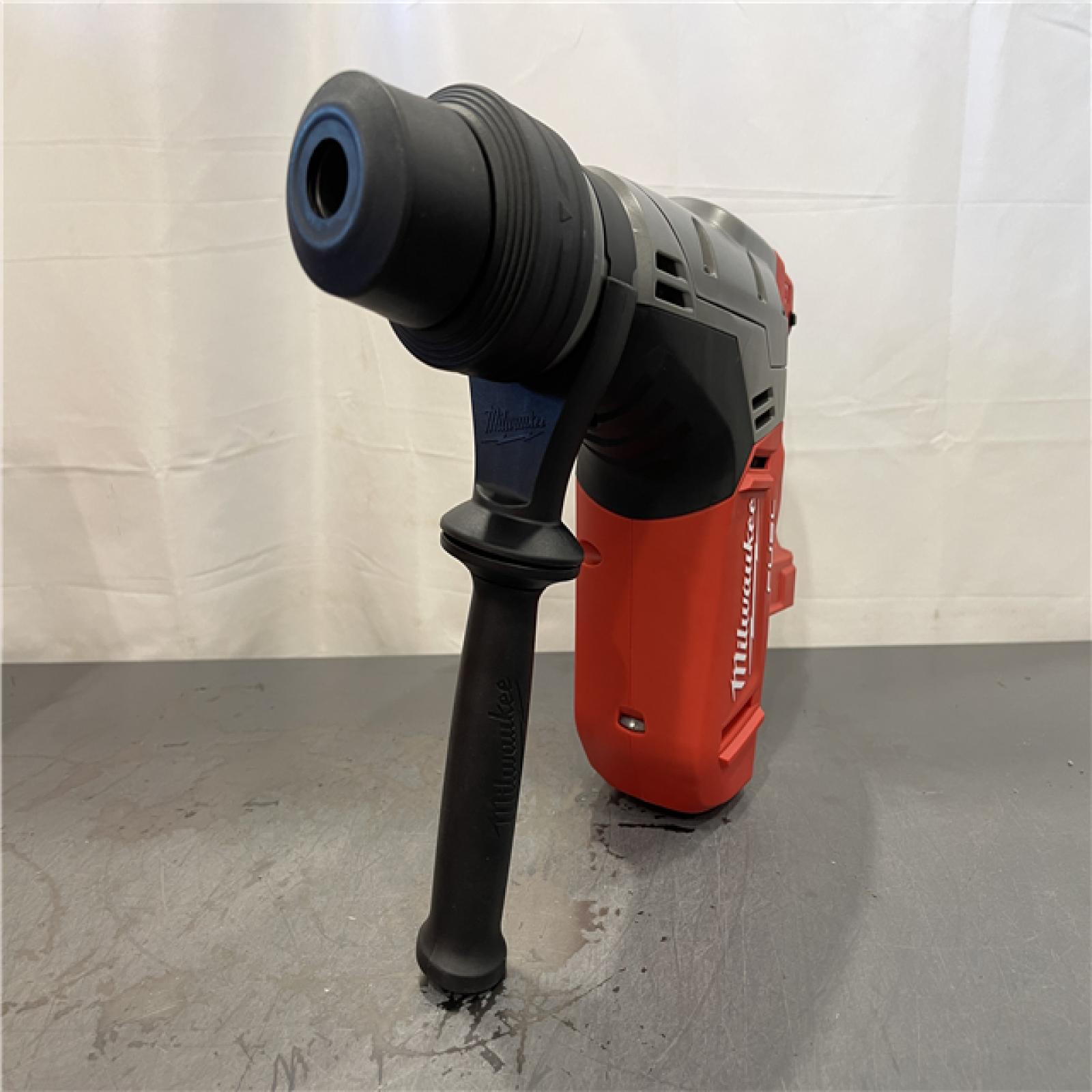 AS-IS - Milwaukee FUEL 18V Lithium-Ion Brushless Cordless 1-9/16 in. SDS-Max Rotary Hammer