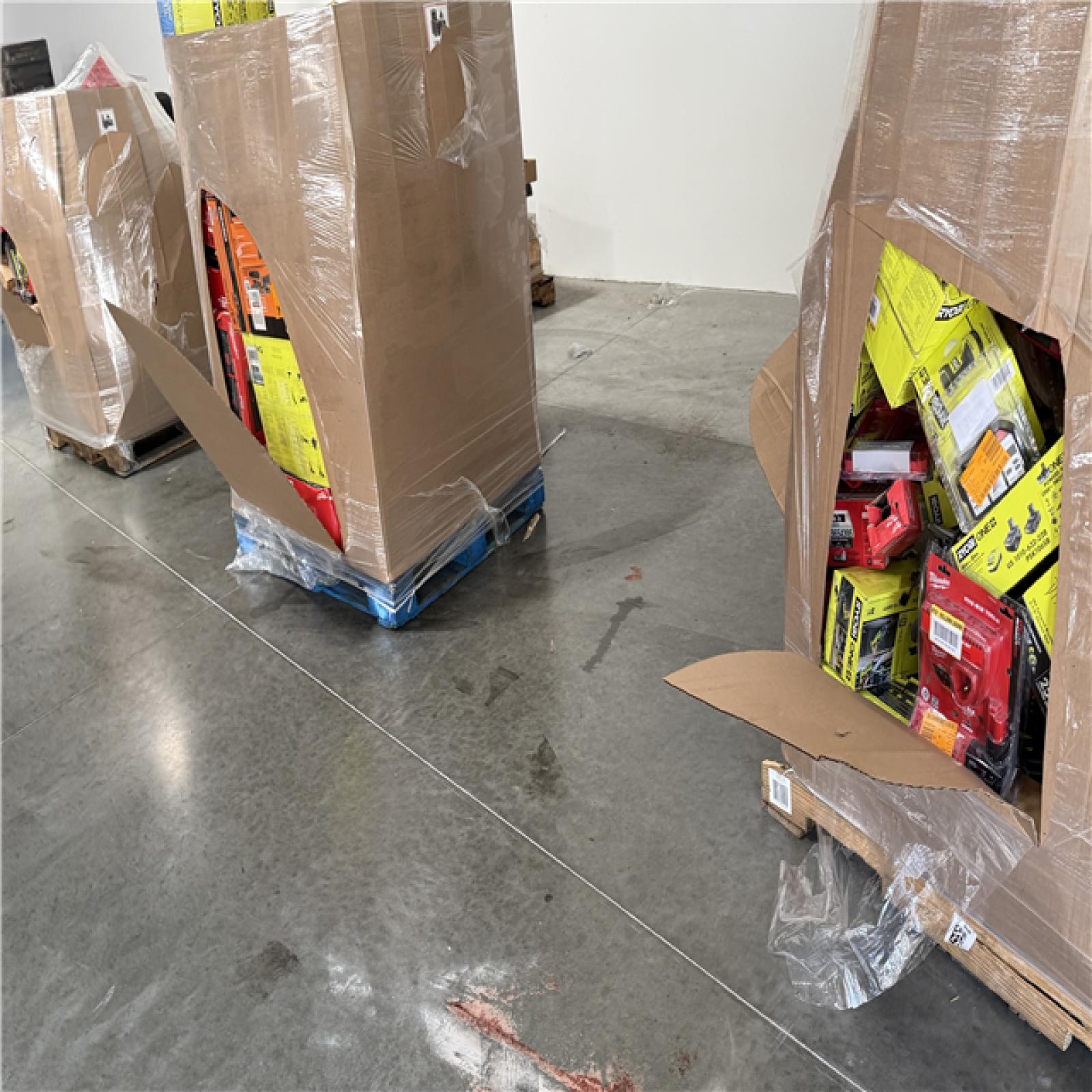 California AS-IS POWER TOOLS Partial Lot (3 Pallets) P-R067522