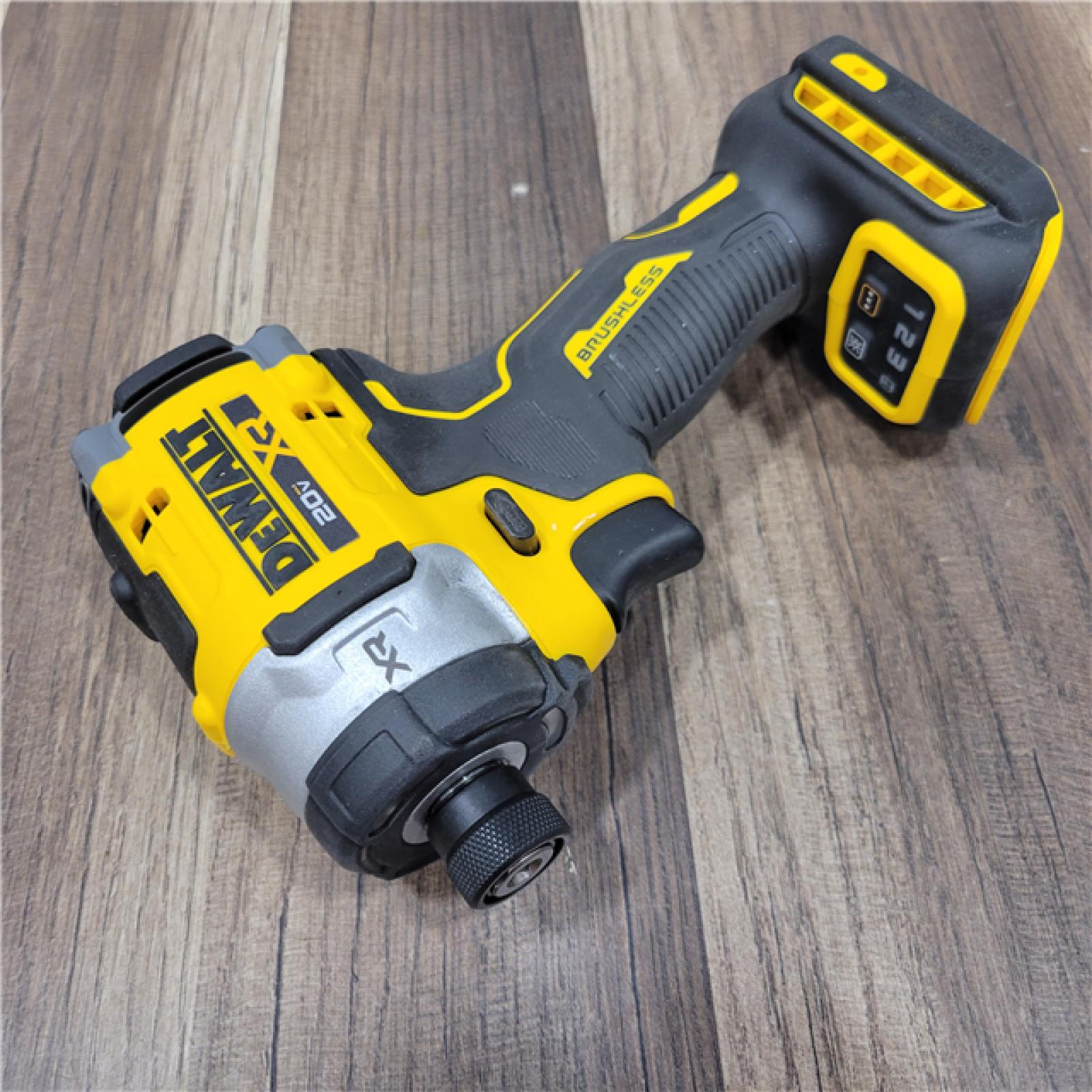 GOOD DEWALT Shell 20v Max Xr Impact Driver