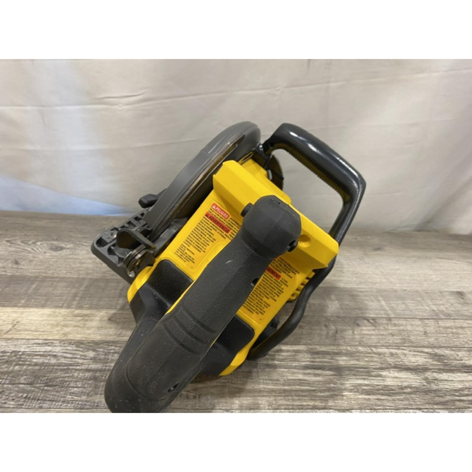 AS-IS DEWALT FLEXVOLT 60V MAX Cordless Brushless 7-1/4 in. Wormdrive Style Circular Saw (Tool Only)