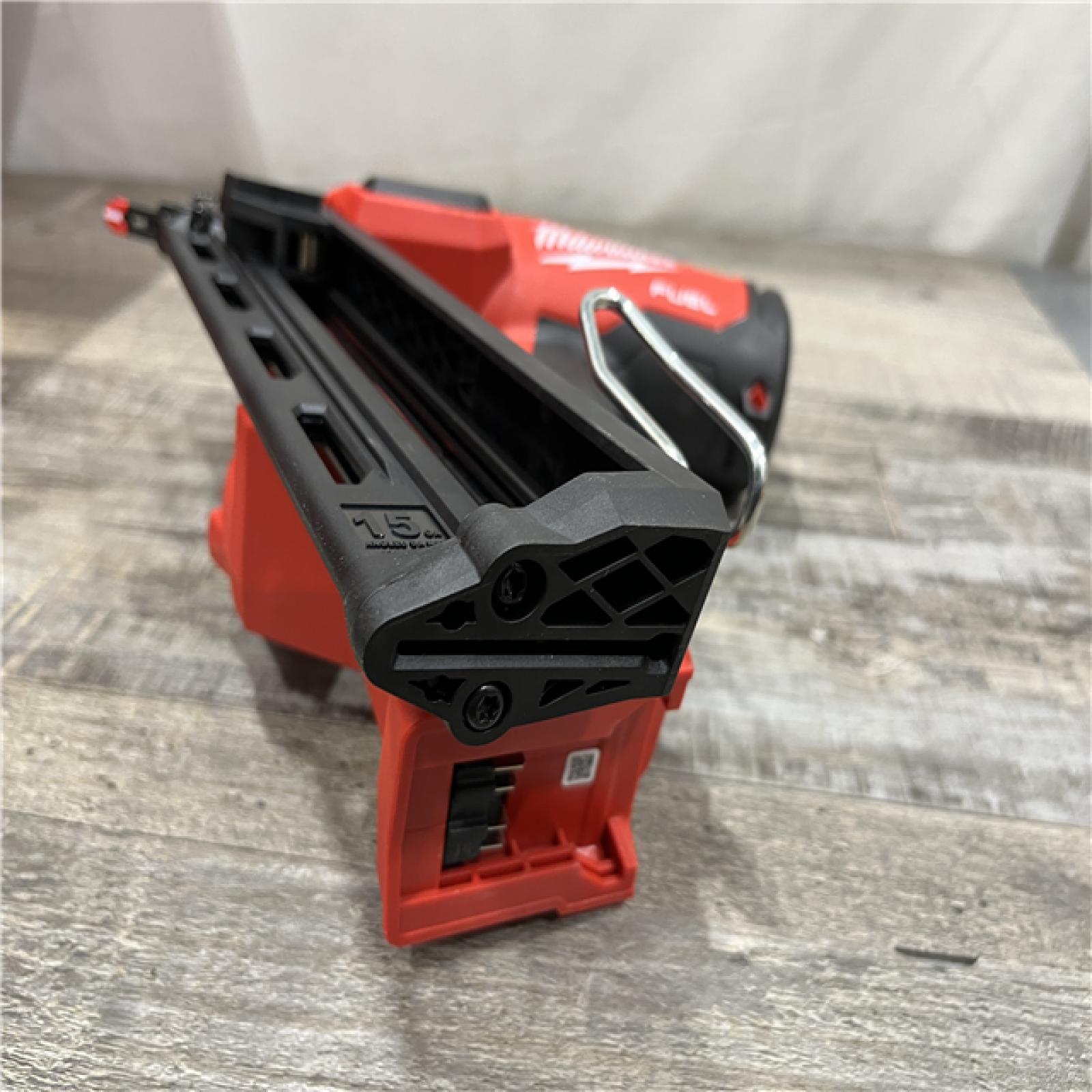 AS-IS Milwaukee FUEL 18-Volt Lithium-Ion Brushless Cordless Gen II 15-Gauge Angled Finish Nailer (Tool-Only)
