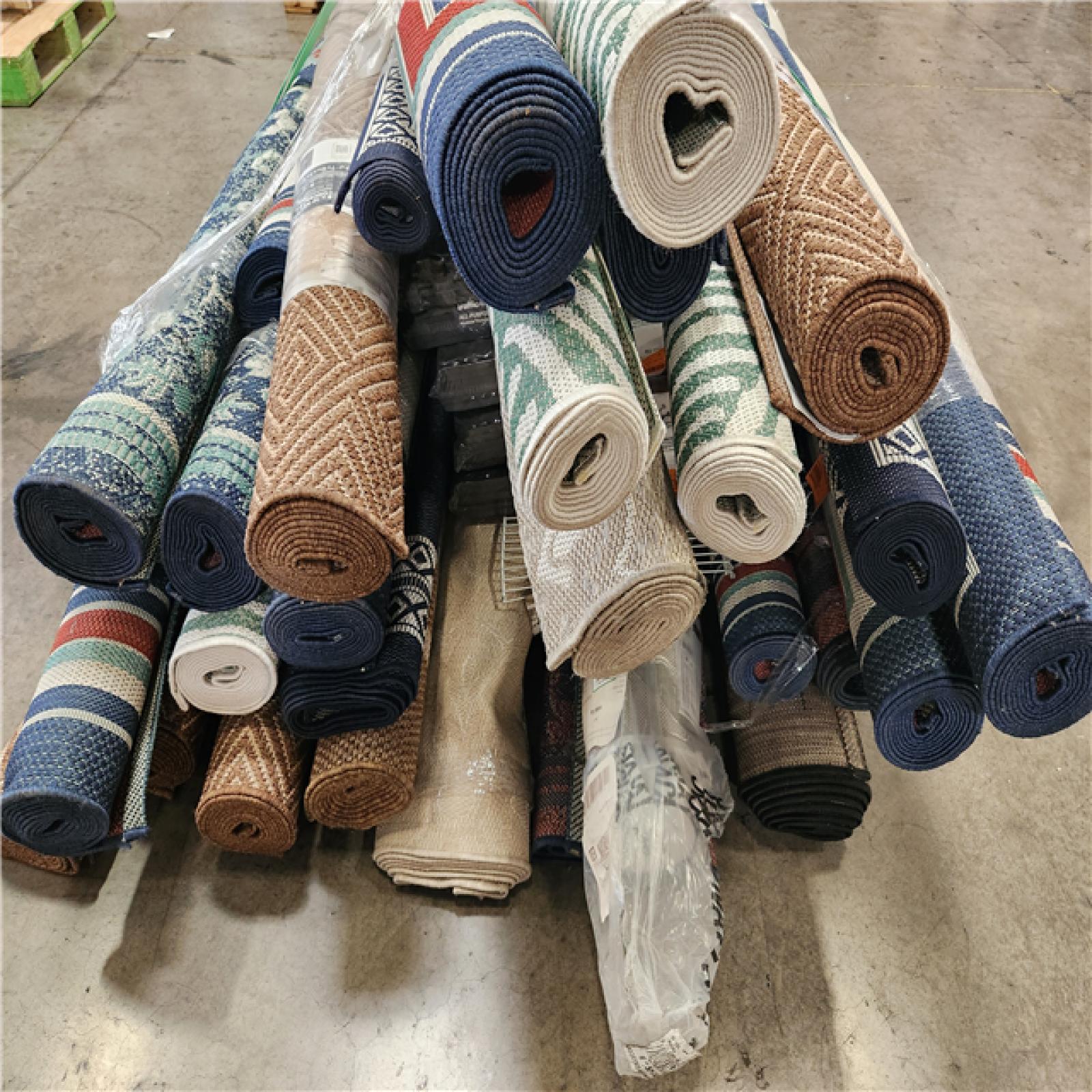 Phoenix AS-IS Mixed Carpet Pallet