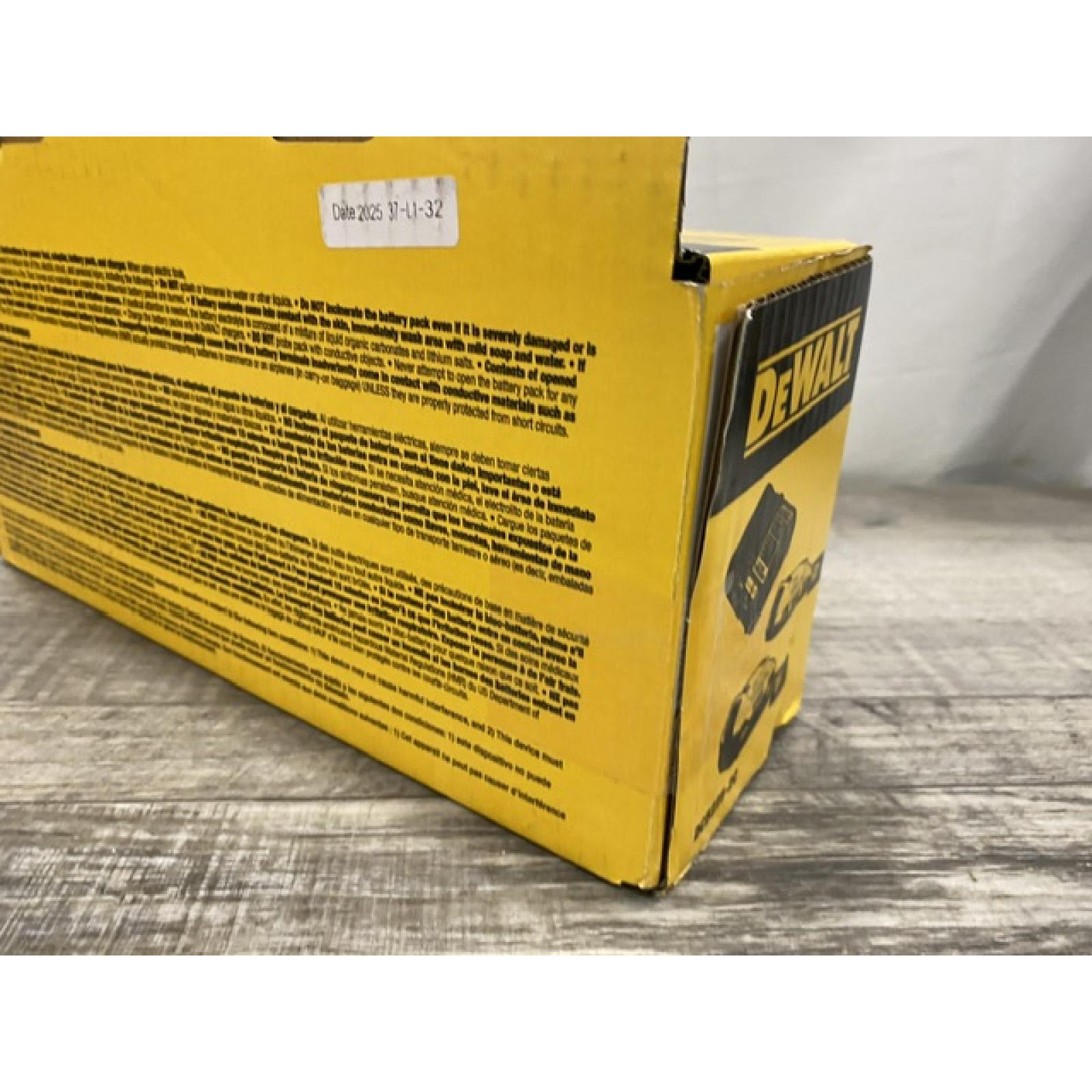 NEW - DEWALT 20V MAX Lithium-Ion Battery Kit with 5.0Ah and 2.0Ah Battery and Charger