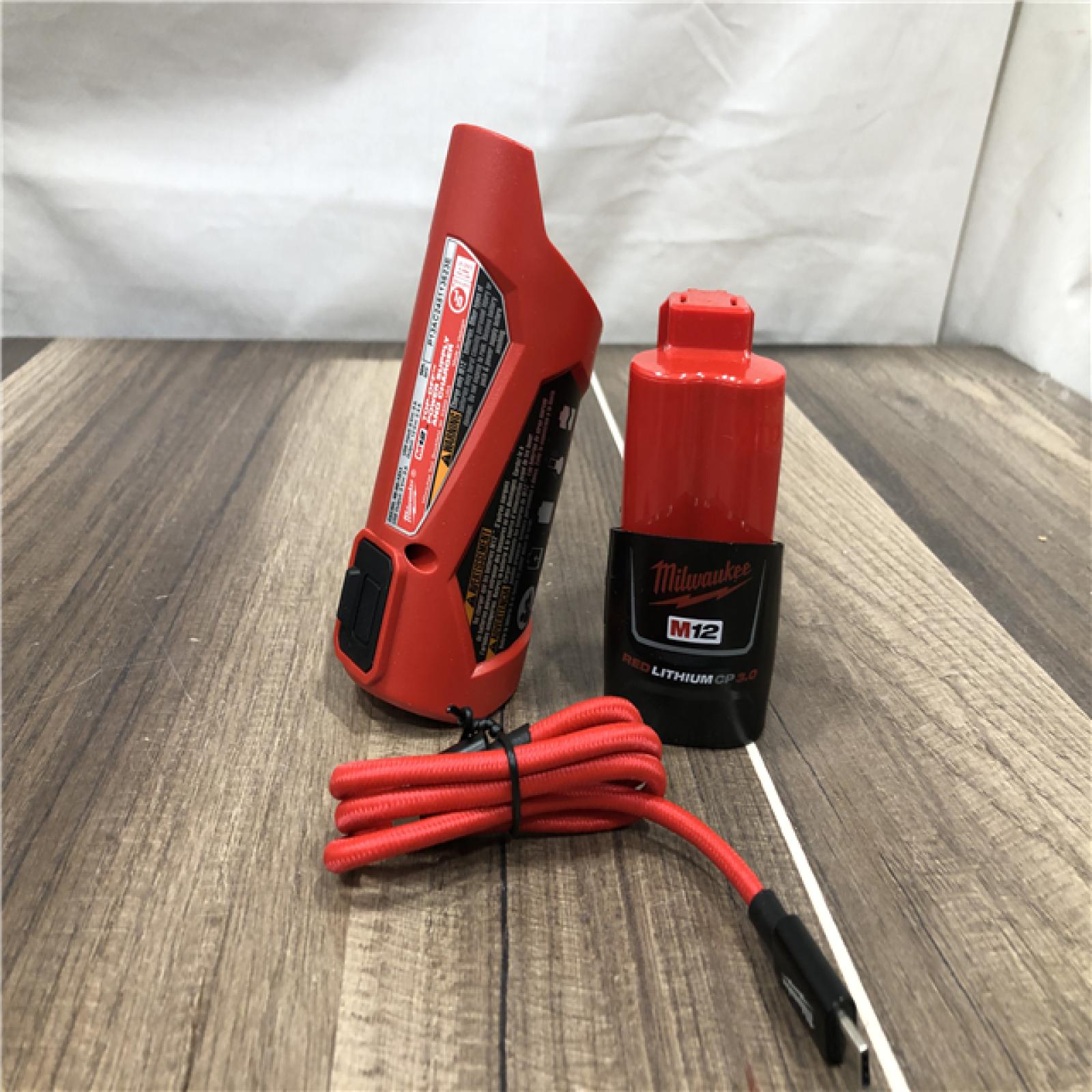 AS-IS Milwaukee Men's Medium 12-Volt Lithium-Ion Cordless Tough Shell Black Heated Jacket Kit