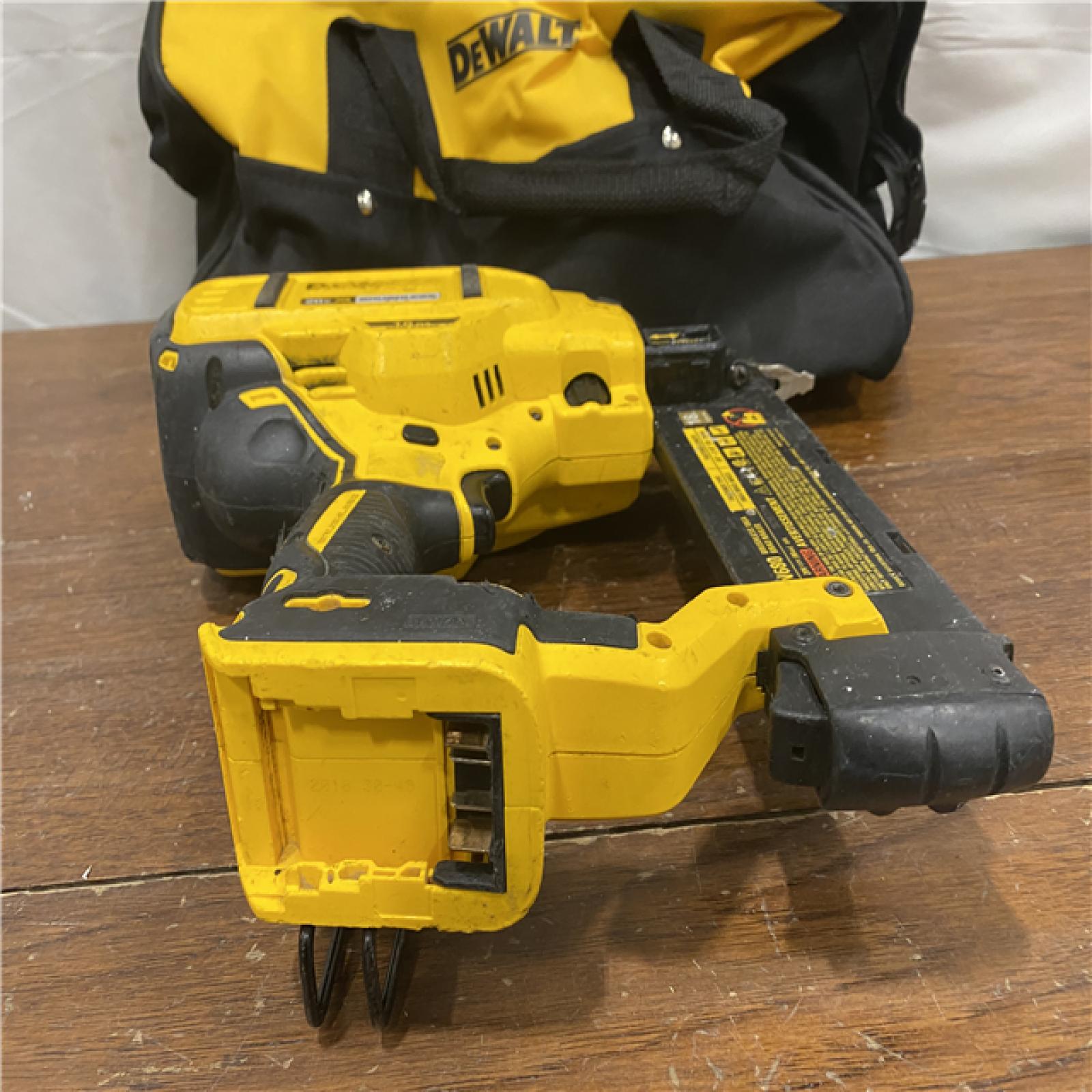 AS-IS DEWALT 20V MAX XR 15 Ga. Cordless 34 Deg Nailer 20 V