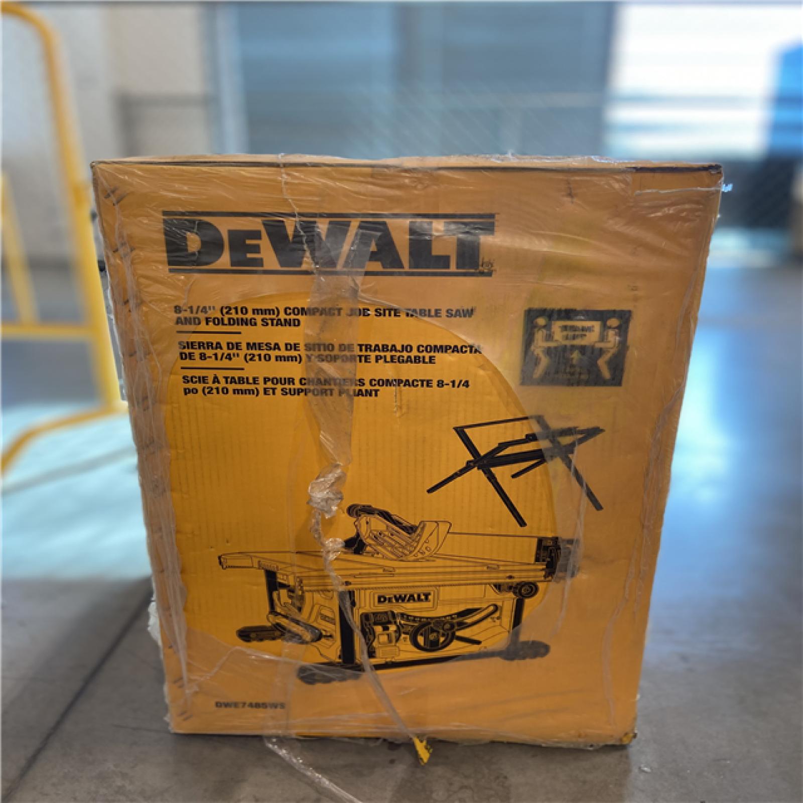 NEW! - DEWALT 15 Amp Corded 8-1/4 in. Compact Jobsite Tablesaw with Compact Table Saw Stand