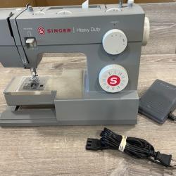 AS-IS SINGER® Heavy Duty 44S Sewing Machine