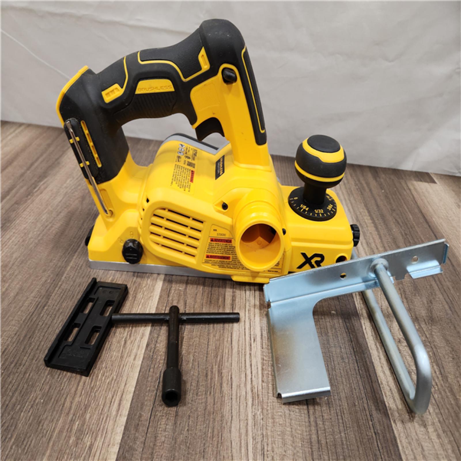 AS-IS DEWALT 20V MAX XR Cordless Brushless 3-1/4 in. Planer (Tool Only)