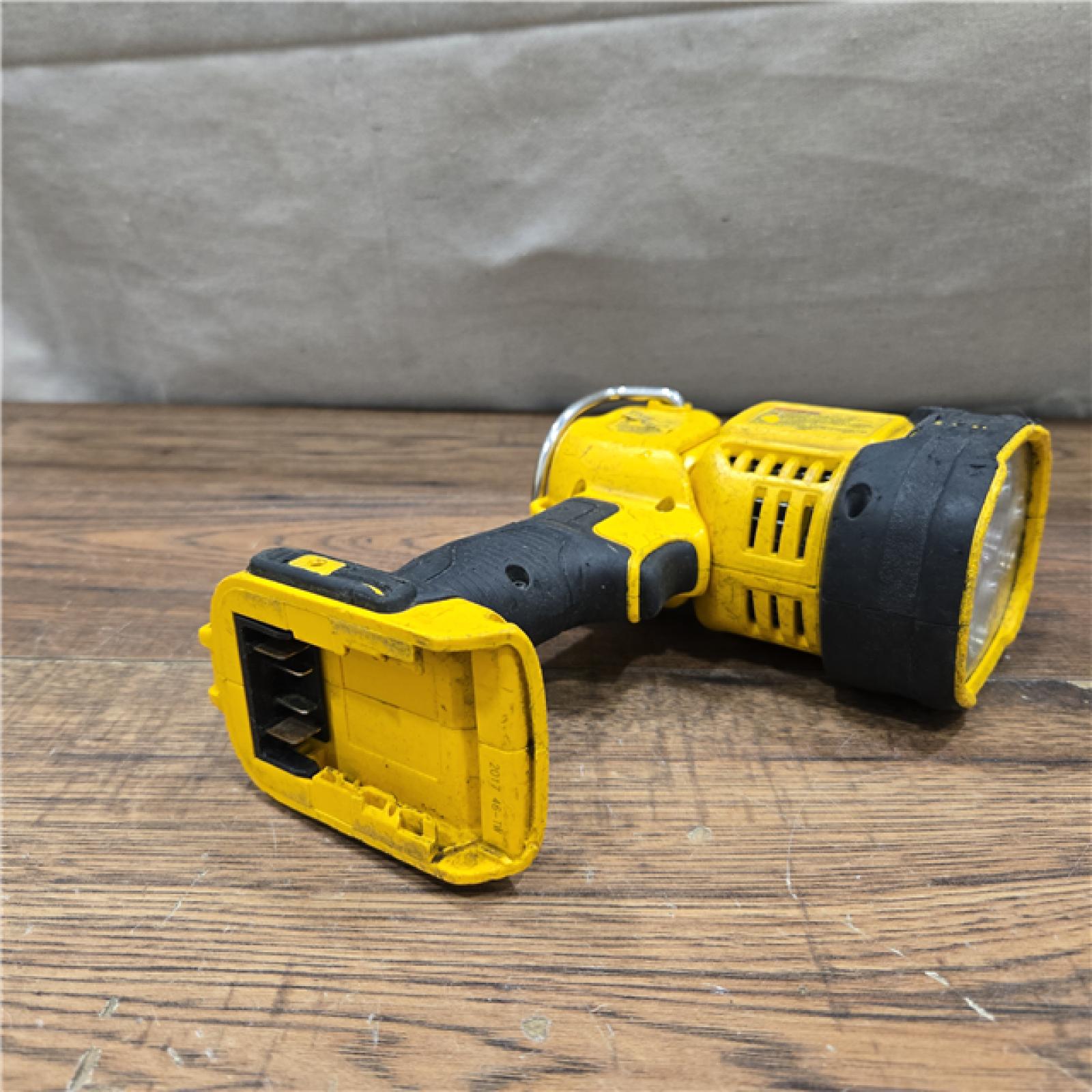 AS-IS DEWALT 20-Volt MAX Lithium-Ion Cordless Jobsite Spotlight