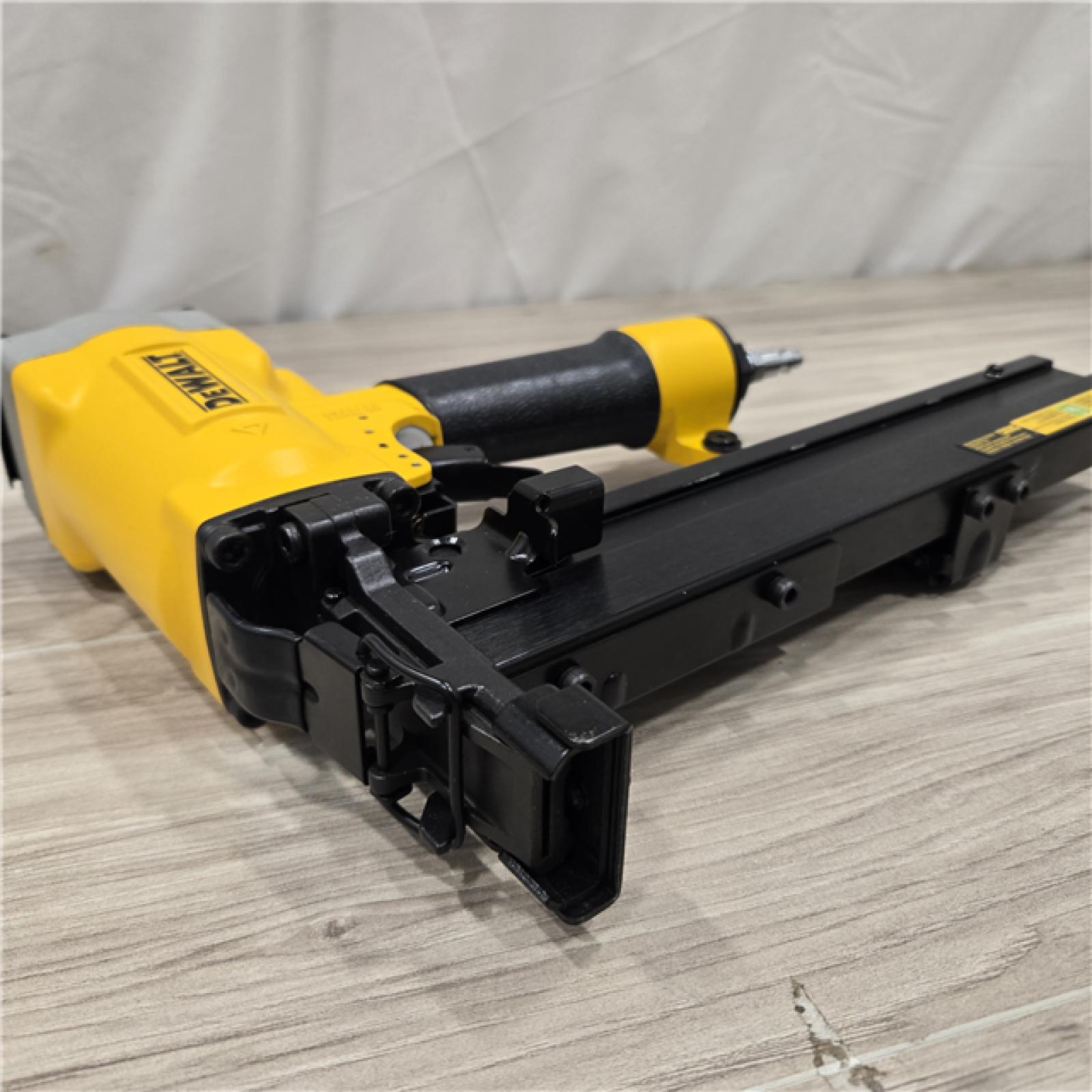 AS-IS DeWalt DW451S2 16 Gauge 1 Crown 2 Lathing Stapler