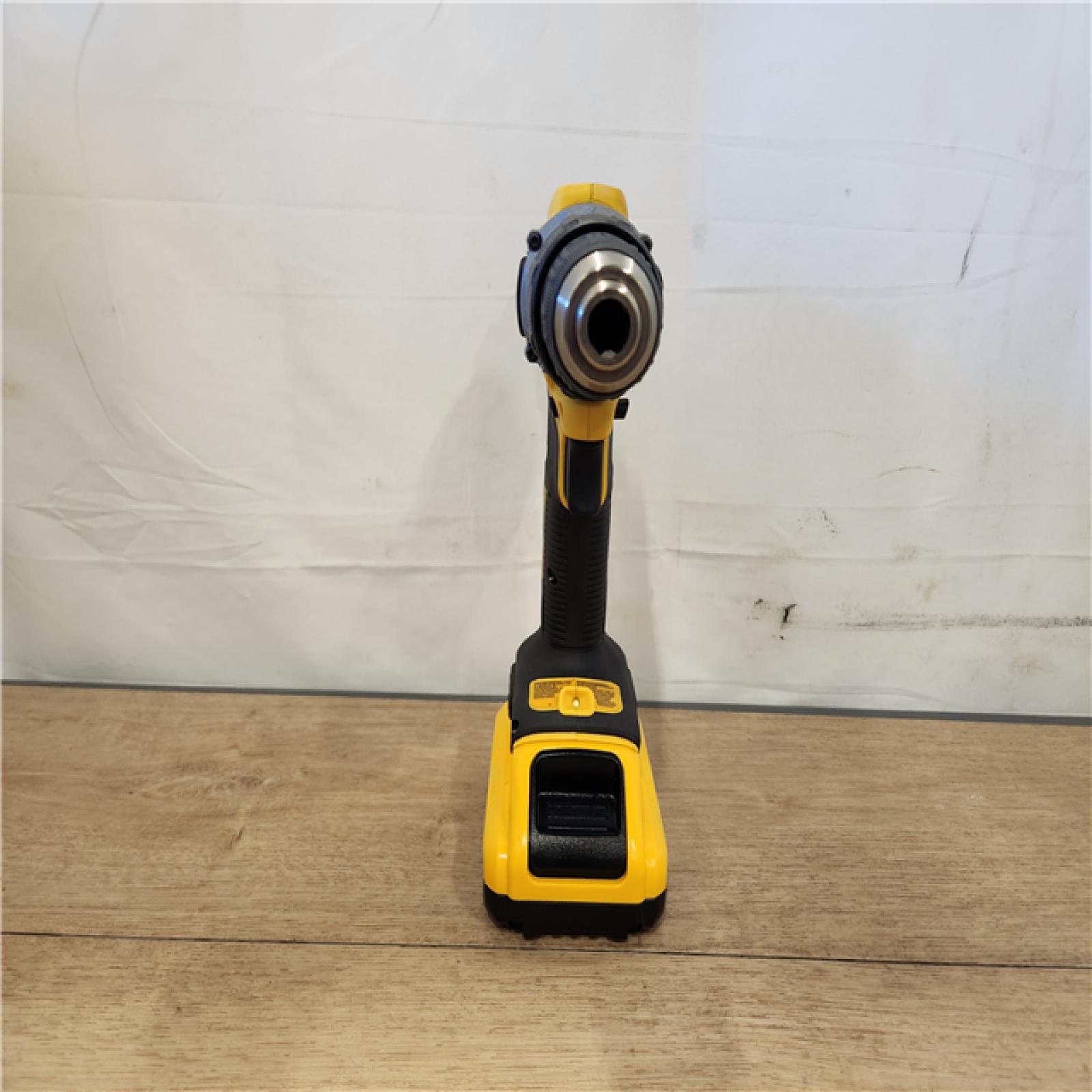 AS-IS- DEWALT ATOMIC 20V Cordless 1/2 in. Compact Hammer Drill Kit