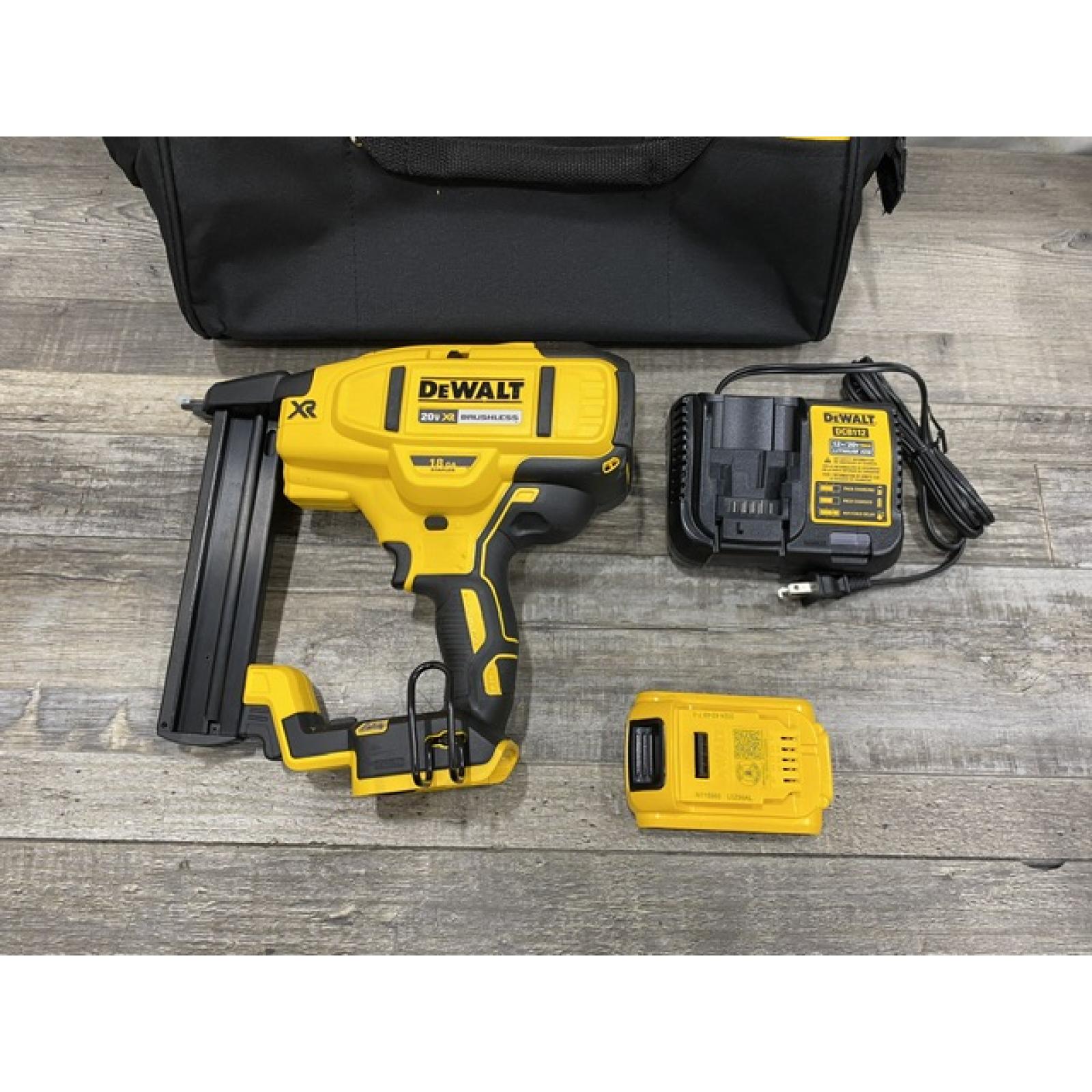AS-IS DEWALT 20V MAX XR Lithium-Ion Cordless 18-Gauge Narrow Crown Stapler Kit