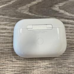 AS-IS Apple AirPods Pro 2 MagSafe Case