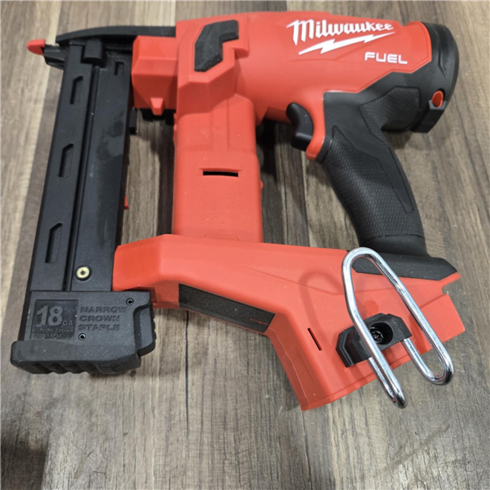 GOOD MILWAUKEE FUEL 18-Volt Lithium-Ion Brushless Cordless 18-Gauge 1/4 in. Narrow Crown Stapler (Tool-Only)