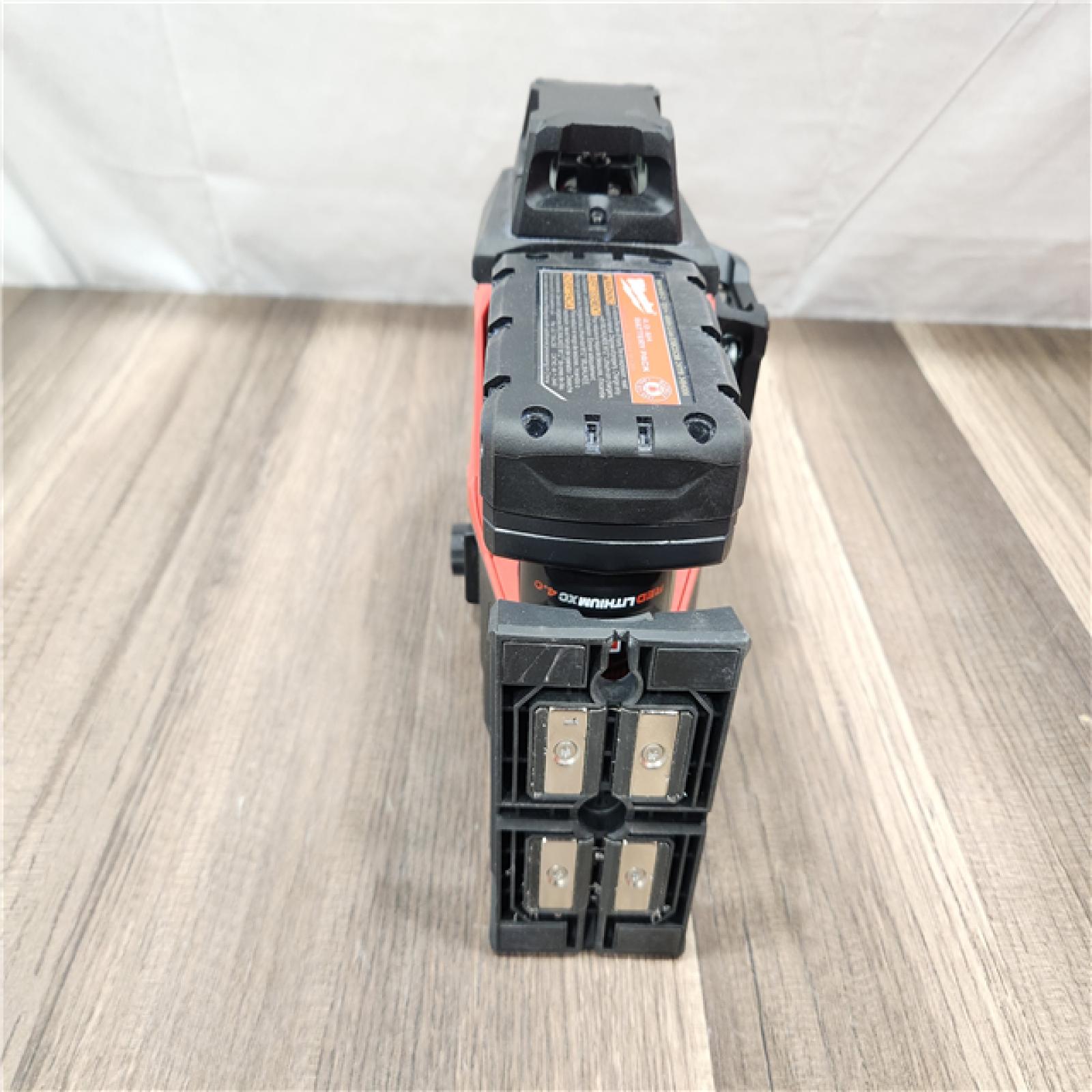 AS-IS- Milwaukee M12 Green Beam Laser 360° 3-Plane Kit