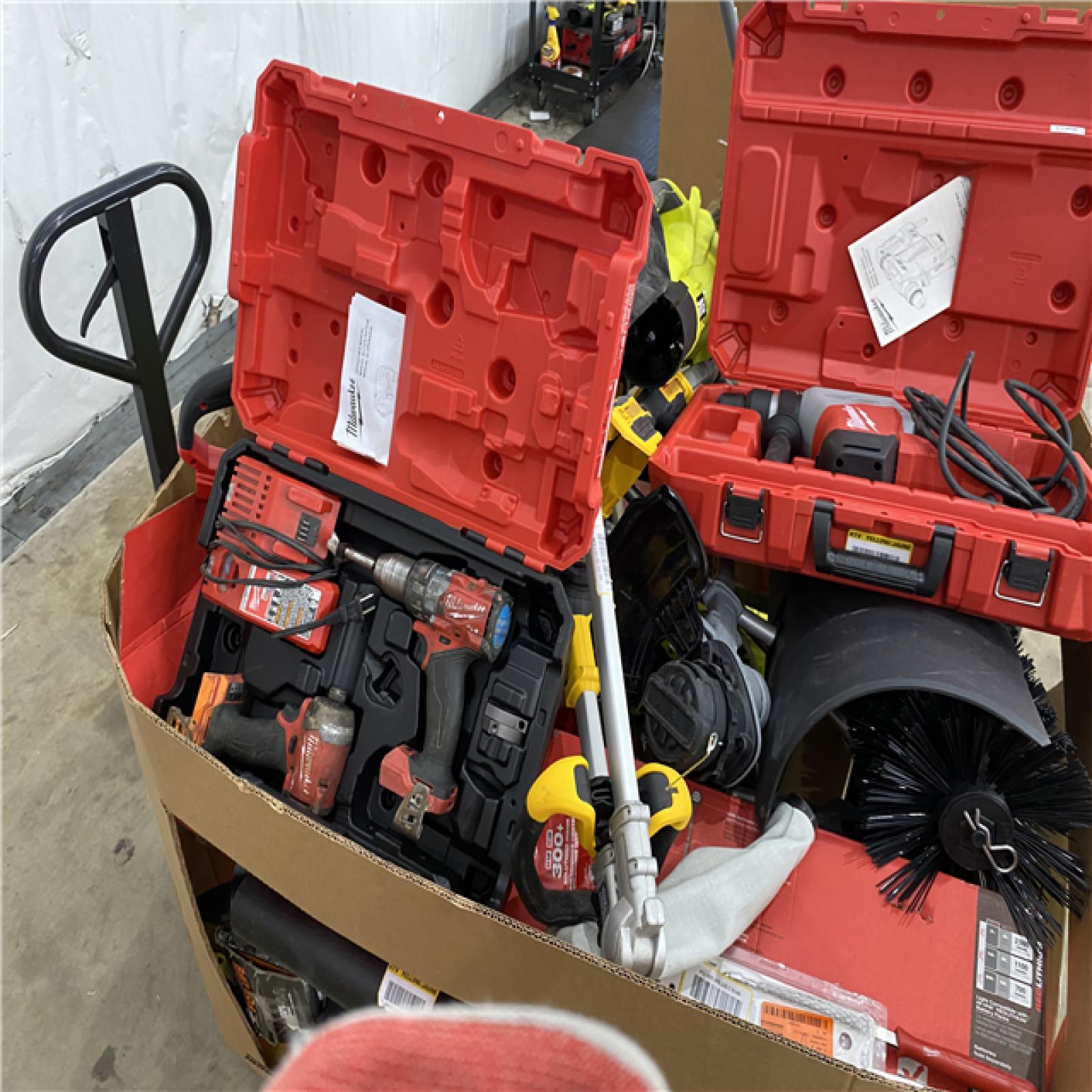 Houston Location AS IS - Tool Pallet