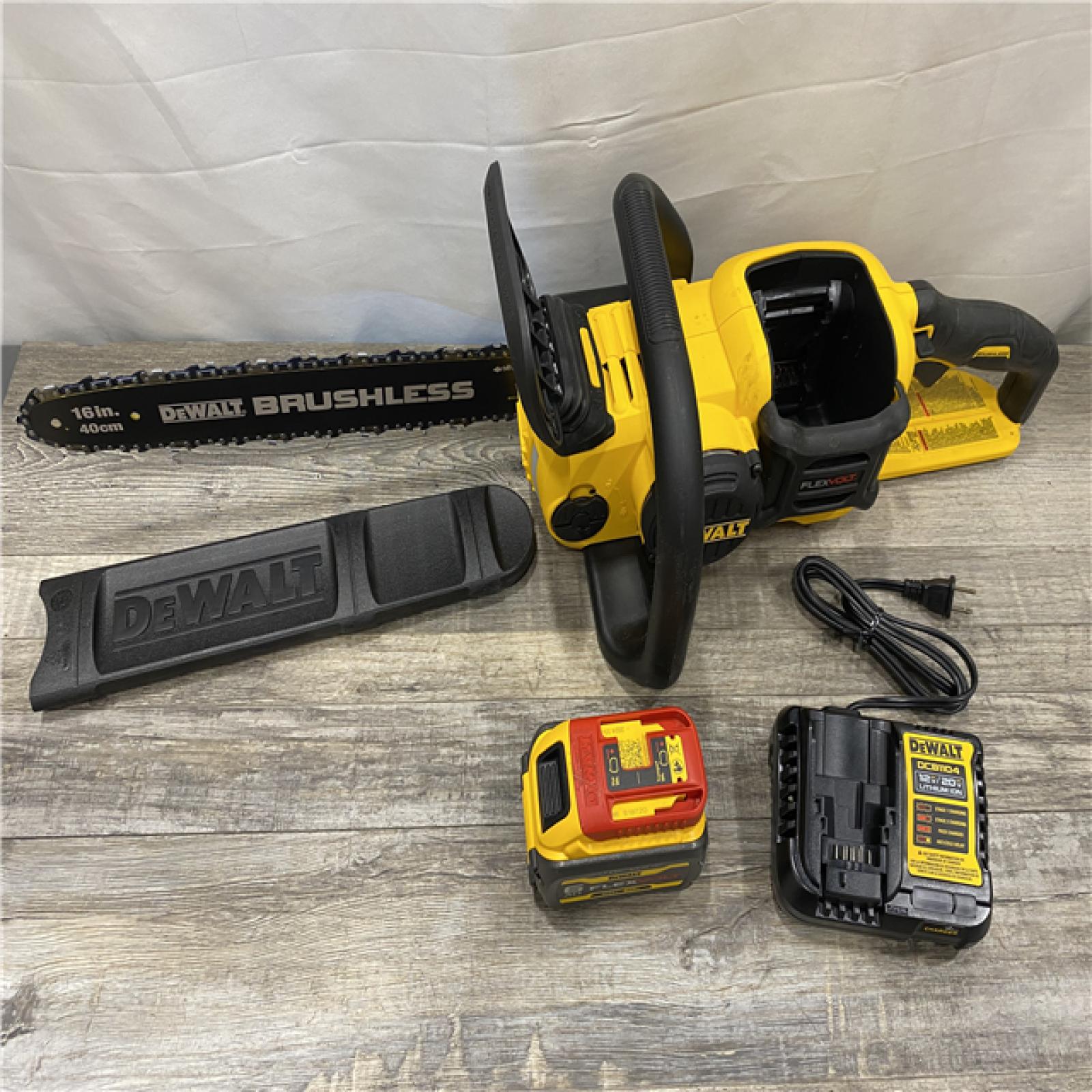 AS-IS DEWALT FLEXVOLT 60V MAX 16in. Brushless Cordless Battery Powered Chainsaw Kit