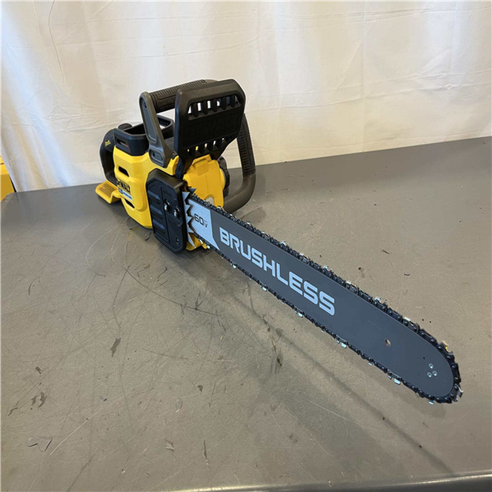AS-IS - DeWalt - FLEXVOLT 60V MAX 20 in. Brushless Cordless Battery Powered Chainsaw and Carry Case