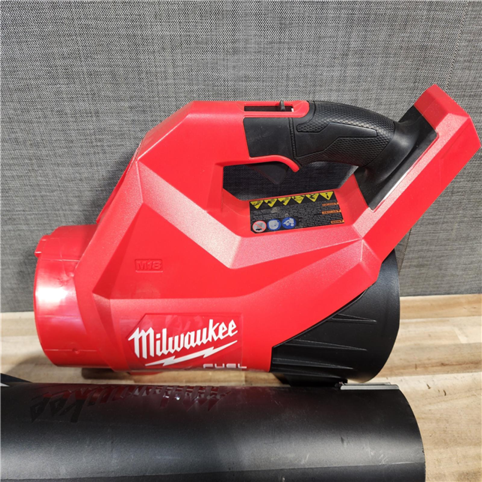 HOUSTON LOCATION - AS - IS Milwaukee FUEL 120 MPH 500 CFM 18V Lithium-Ion Brushless Cordless Handheld Blower W/ BATTERY & CHARGER