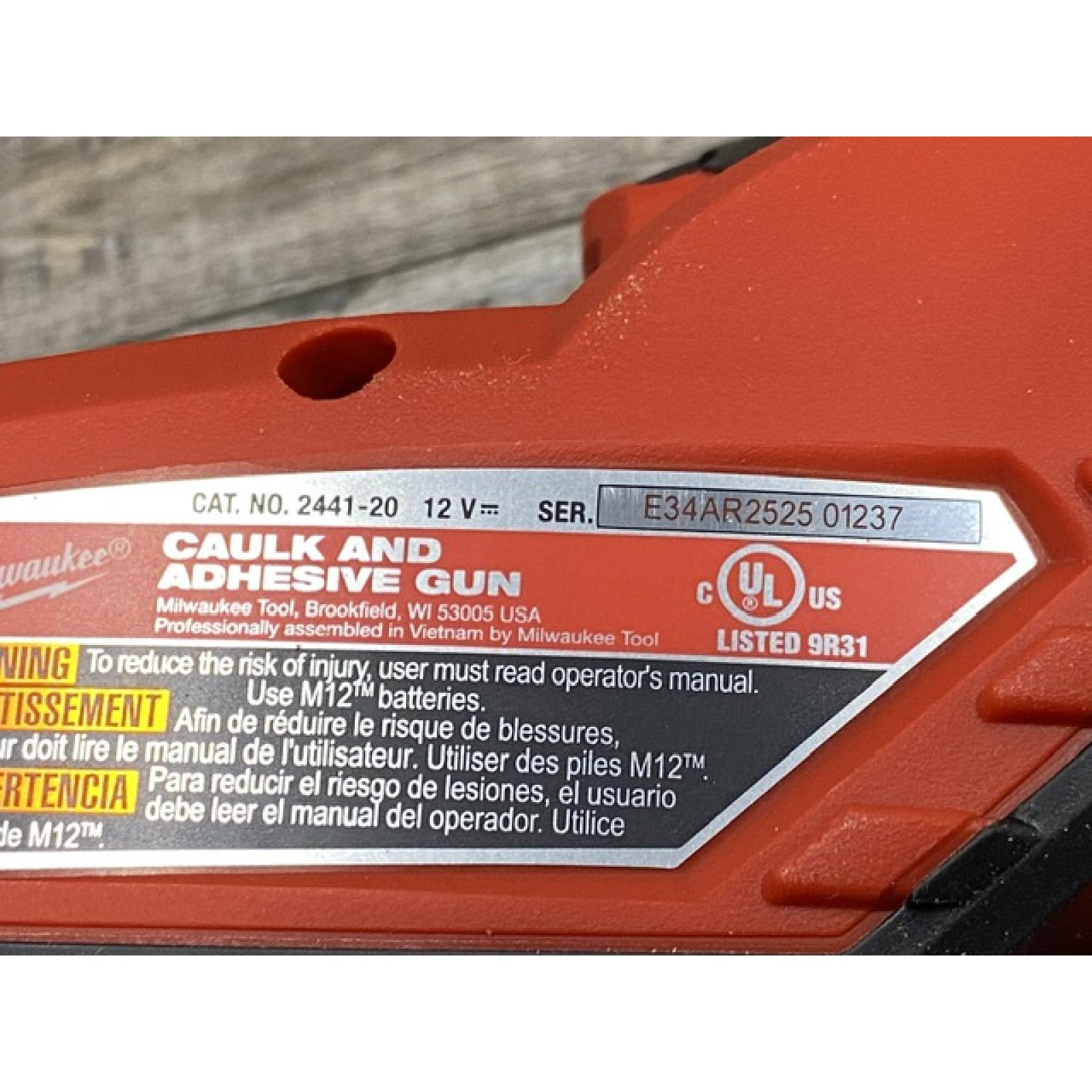 AS-IS Milwaukee 12V Lithium-Ion Cordless 10 oz. Adhesive and Caulk Gun (Tool-Only)