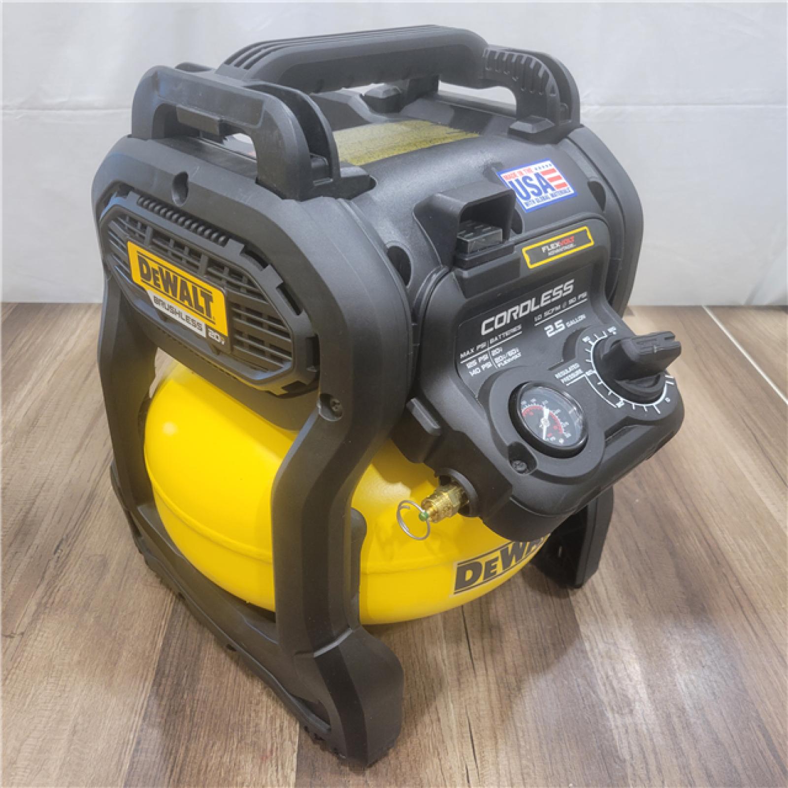 AS-IS DEWALT 20V MAX* 2-1/2 Gal. Brushless Cordless Air Compressor