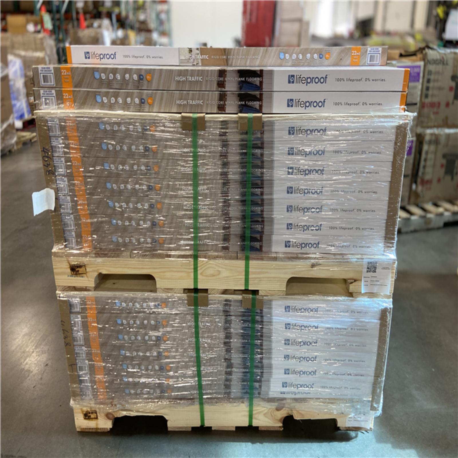DALLAS LOCATION - DALLAS LOCATION - Lifeproof Webb Creek Hickory 22 MIL x 8.7 in. W x 48 in. L Click Lock Waterproof Luxury Vinyl Plank Flooring (20.1 sq. ft./Case) (67 UNITS)