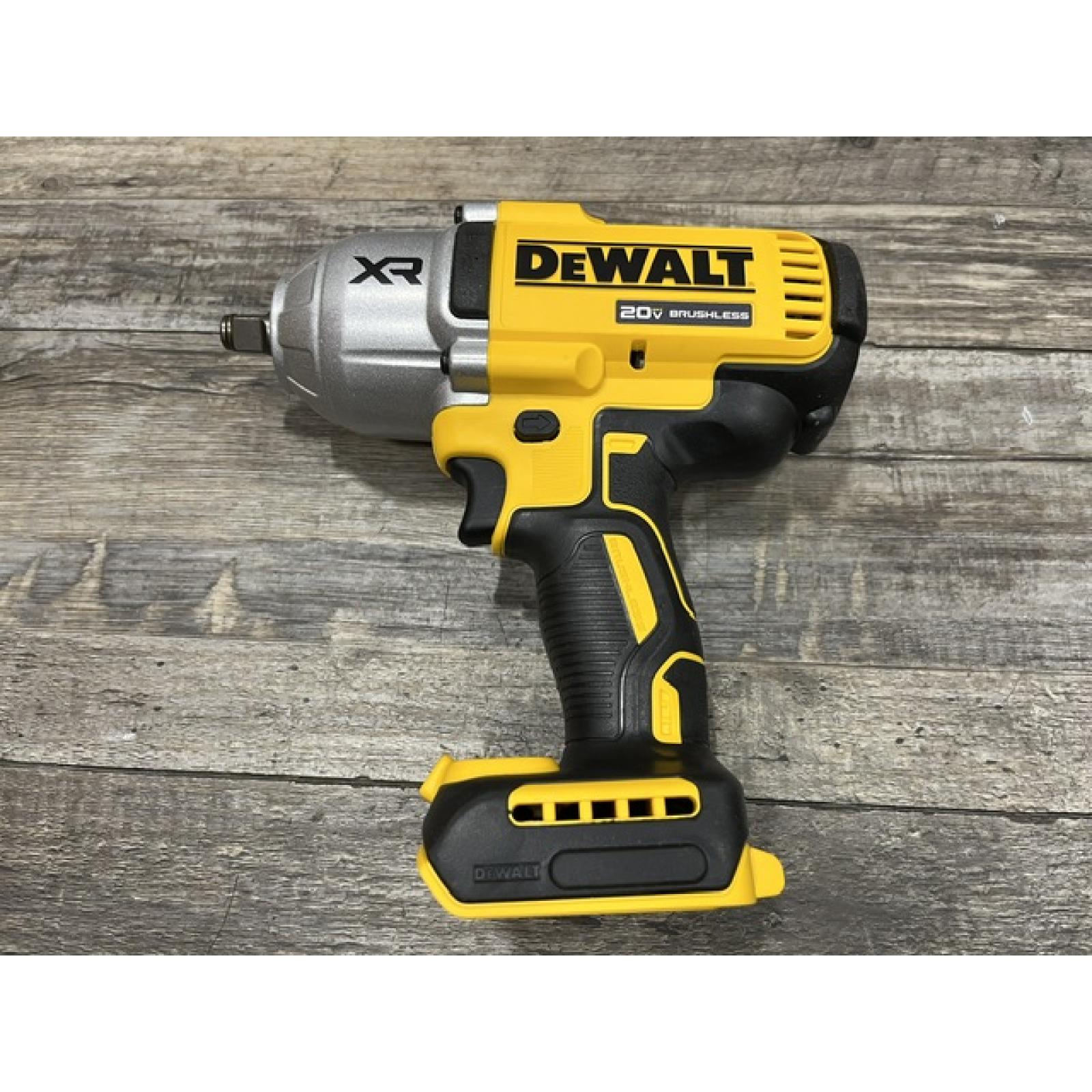 AS-IS DEWALT 20V MAX Lithium-Ion Cordless 1/2 in. Impact Wrench Kit