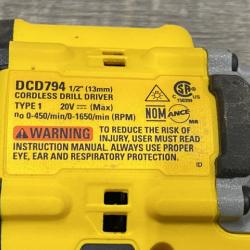 AS-IS DEWALT ATOMIC 20-Volt MAX Lithium-Ion Cordless (2-Tool) Combo Kit