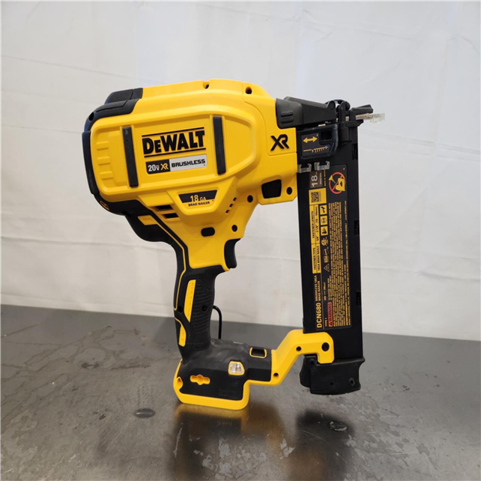 AS-IS- DEWALT 20V MAX XR Lithium-Ion Electric Cordless 18-Gauge Brad Nailer (Tool Only)