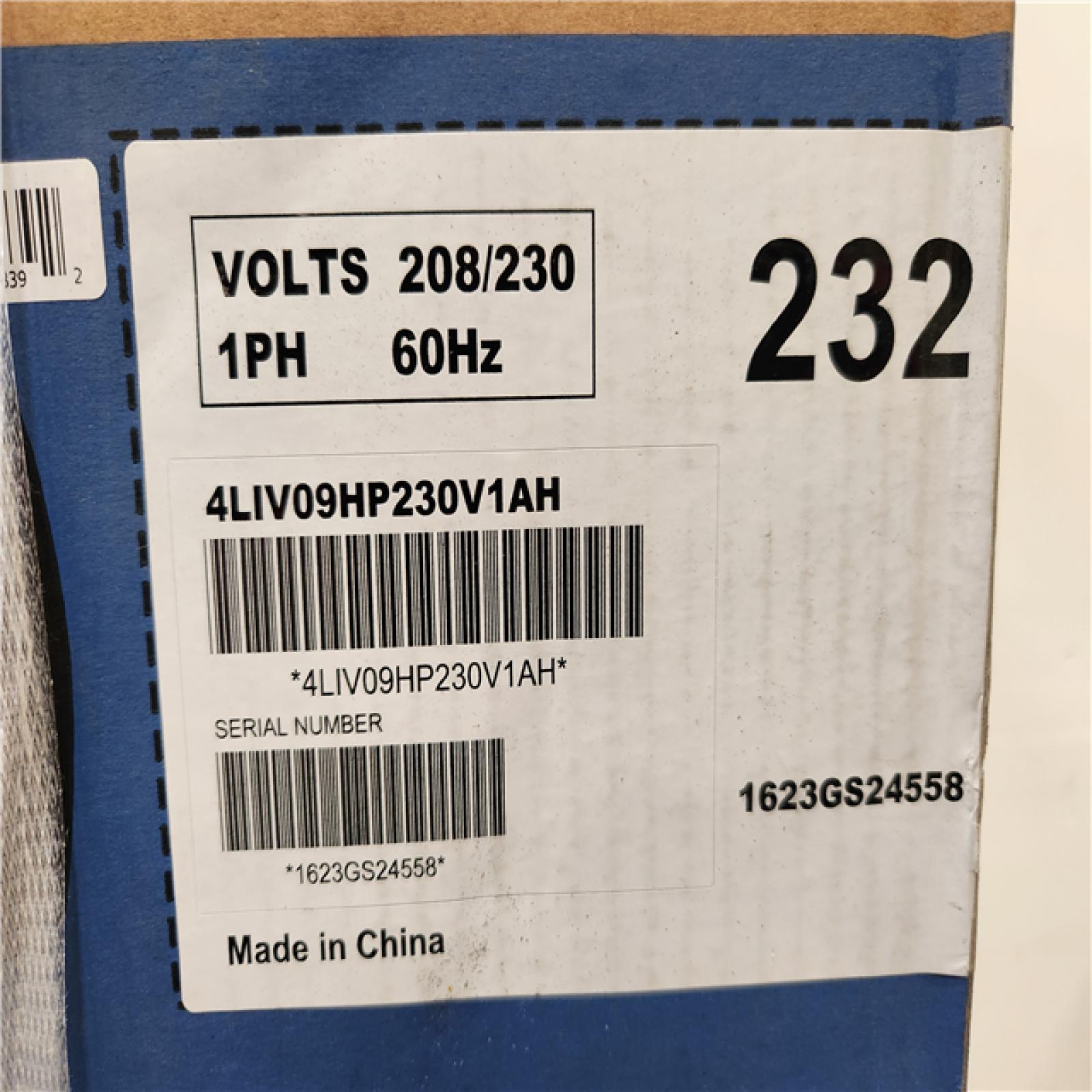 Phoenix Location NEWLY SEALED MULTI18HP230V1EO Gree 18,000 BTU 2-Zone Gen2 21 SEER Heat Pump