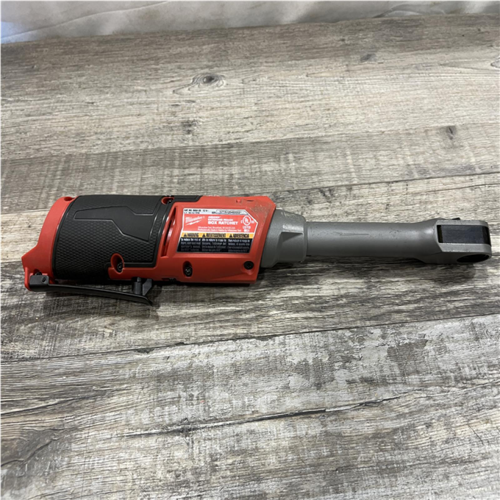 AS-IS Milwaukee FUEL 12V Lithium-Ion Brushless Cordless 1/4 in - 3/8 in Extended Ratchet (Tool-Only)