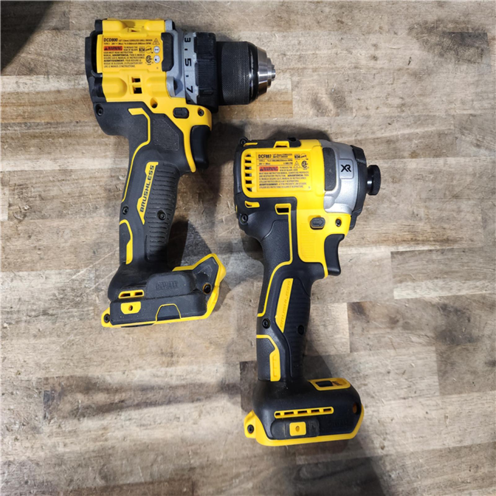 HOUSTON LOCATION - AS-IS DEWALT 2 TOOL COMBO KIT W/ (2) BATTERY & CHARGER