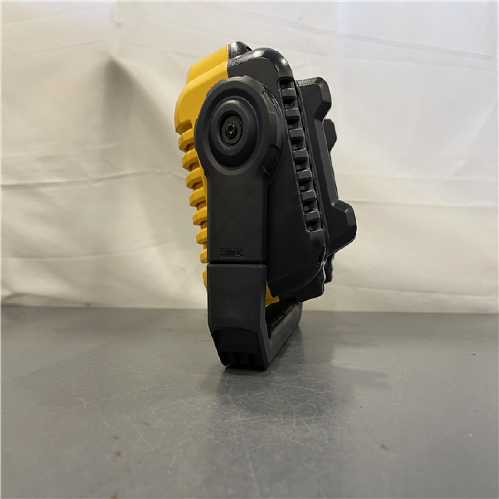 AS-IS -DeWalt 20-Volt MAX Compact Task Light (Tool Only)