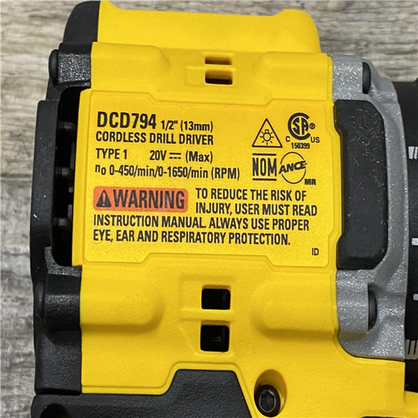 AS-IS DEWALT Atomic 20V Lithium-Ion Cordless Compact 1/2 in. Drill/Driver Kit