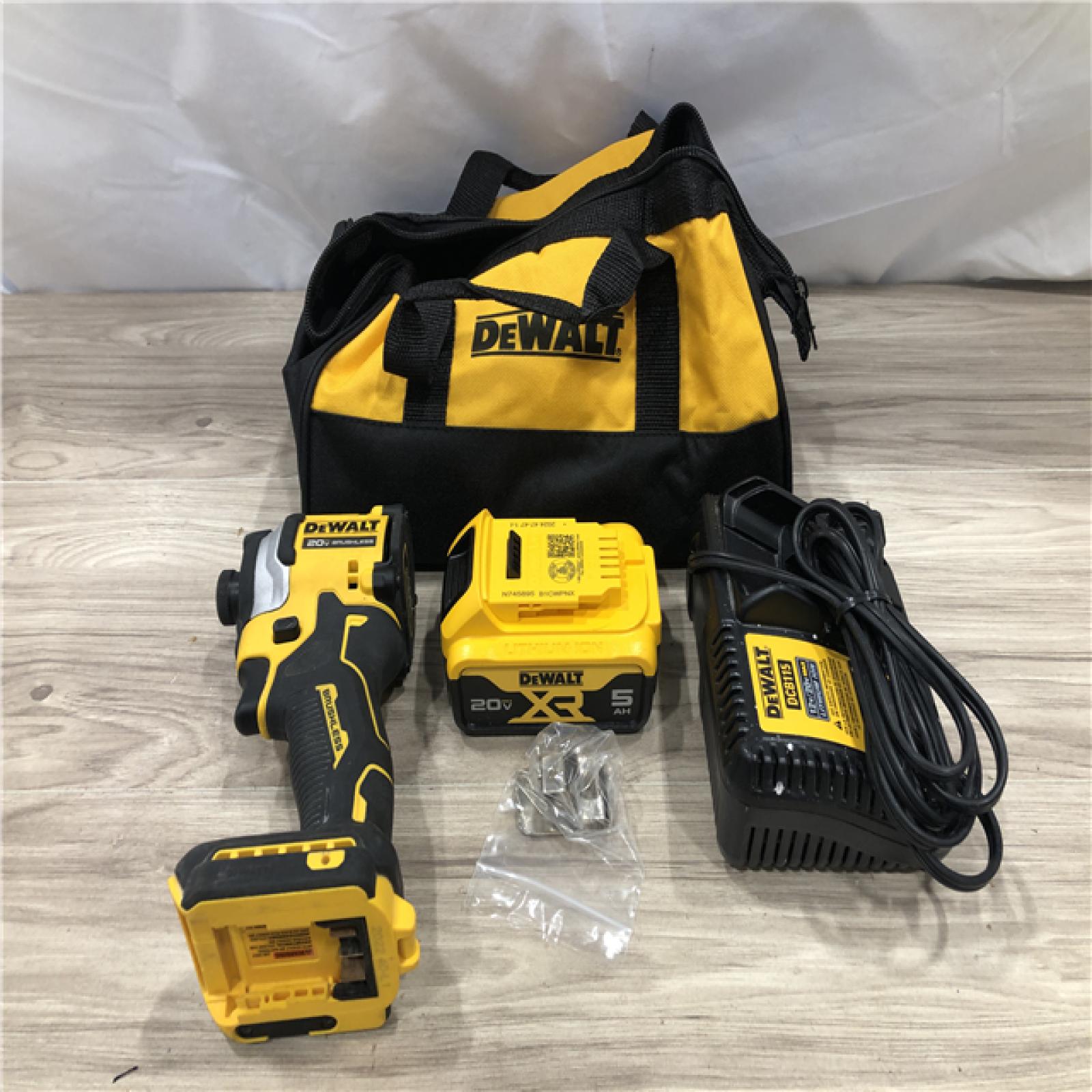 AS-IS DeWalt 20V MAX ATOMIC 1/4 in. Cordless 3-Speed Impact Driver Kit