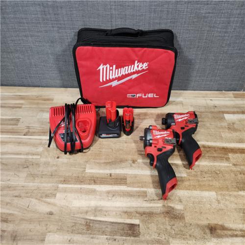 HOUSTON LOCATION - AS - IS Milwaukee 2 Tool Combo Kit W/ (2) Battery & Charger