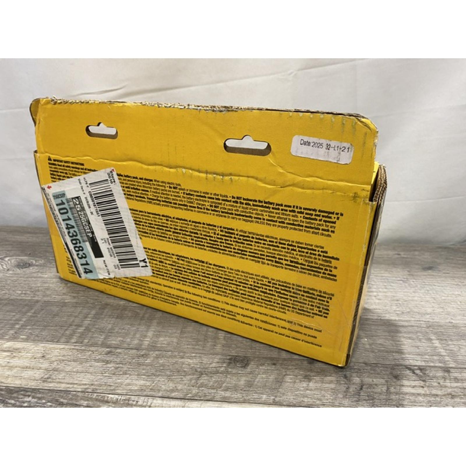 NEW - DEWALT 20V MAX Lithium-Ion Battery Kit with 5.0Ah and 2.0Ah Battery and Charger