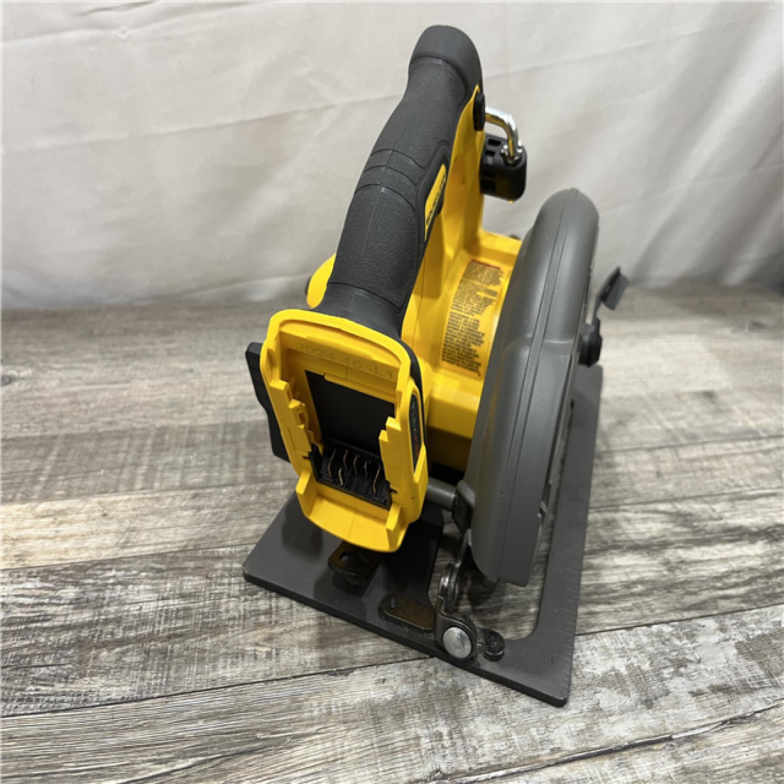 AS-IA DEWALT FLEXVOLT 60V MAX Cordless Brushless 7-1/4 in. Circular Saw with Brake (Tool Only)