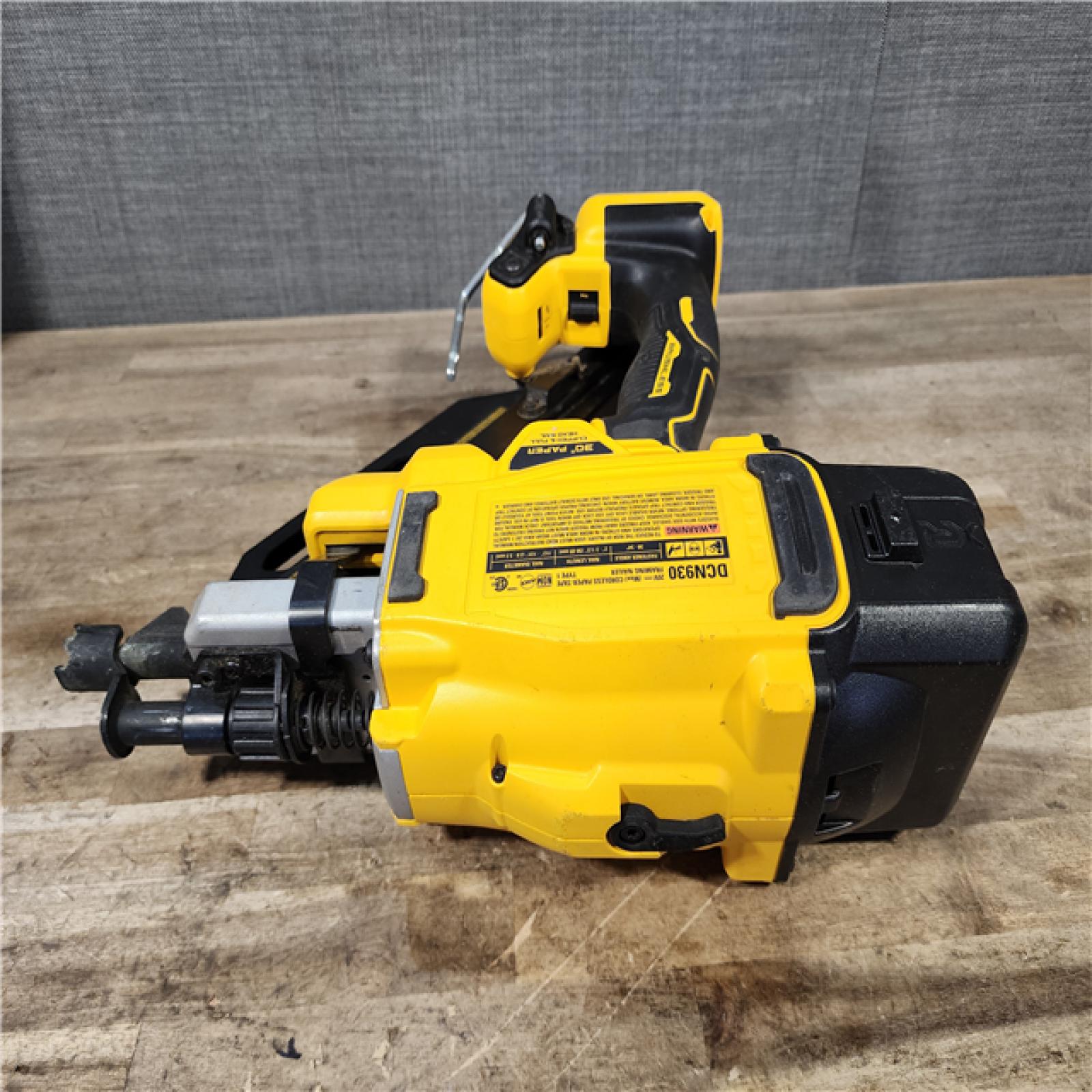 HOUSTON LOCATION - AS-IS DEWALT 20V 30 Degree Cordless Framing Nailer (Tool-Only)