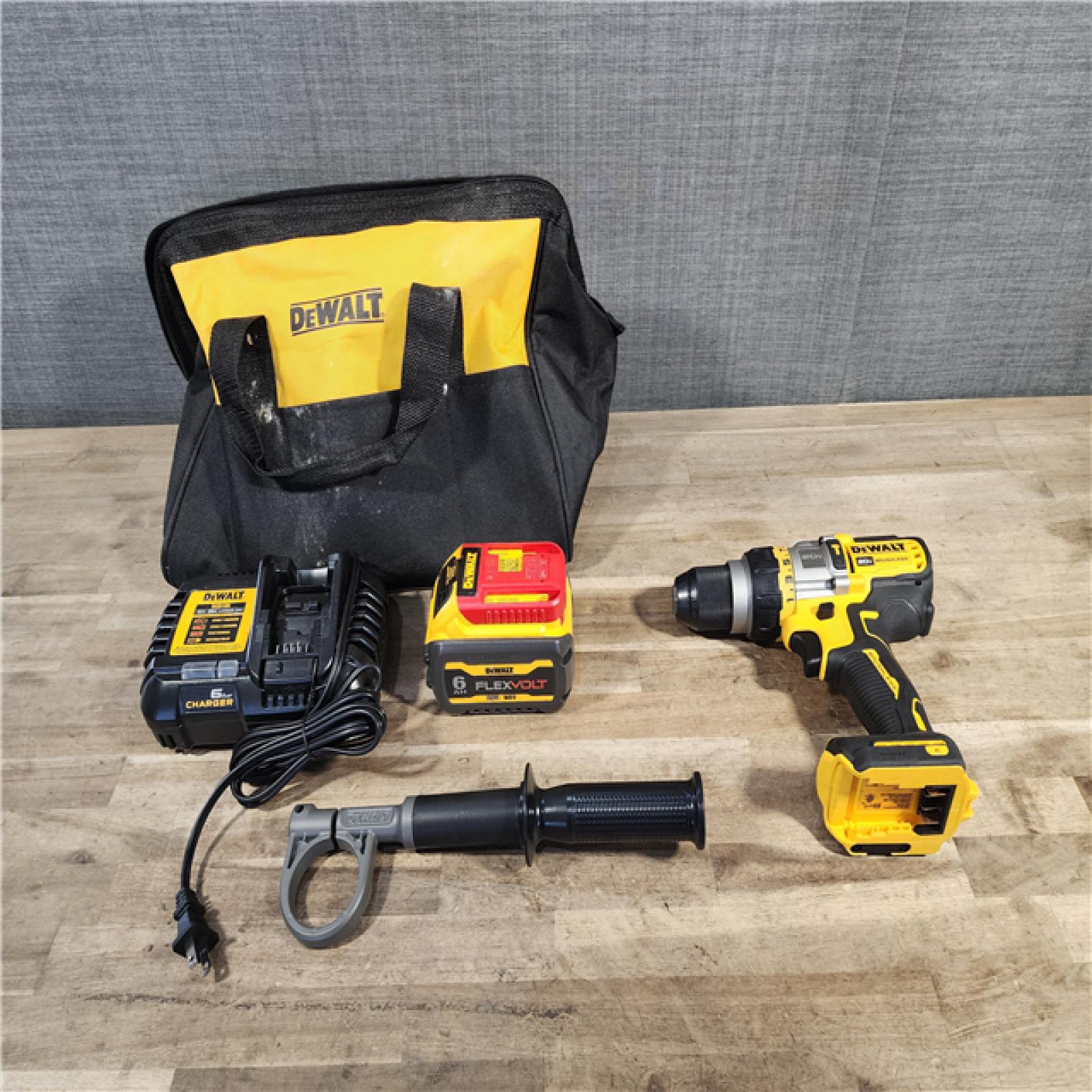 HOUSTON LOCATION - AS-IS Dewalt DCD999B 20V MAX Flexvolt 1/2 Cordless Hammer Drill W/ BATTERY & CHARGER