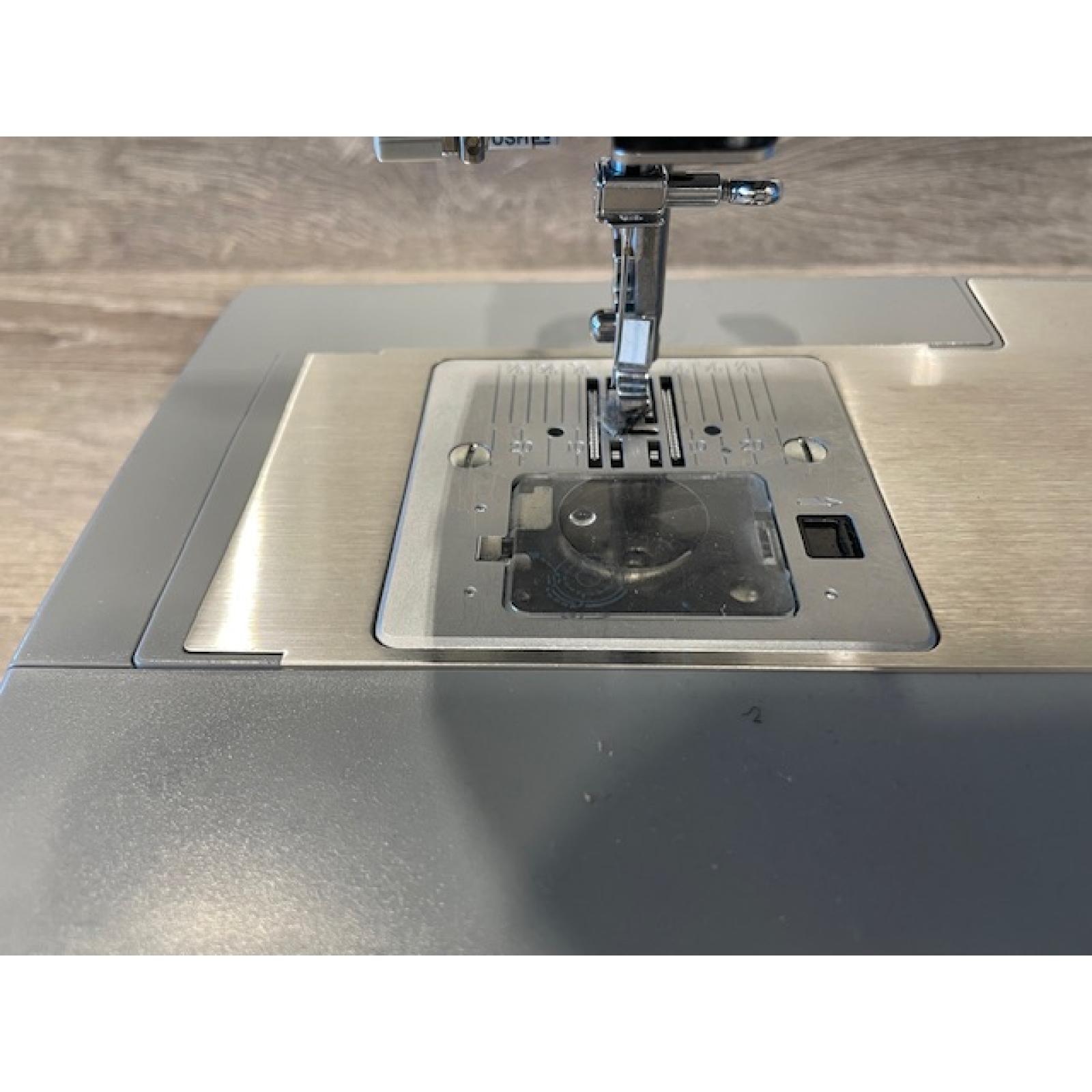 AS-IS SINGER 44S Classic Heavy Duty Sewing Machine