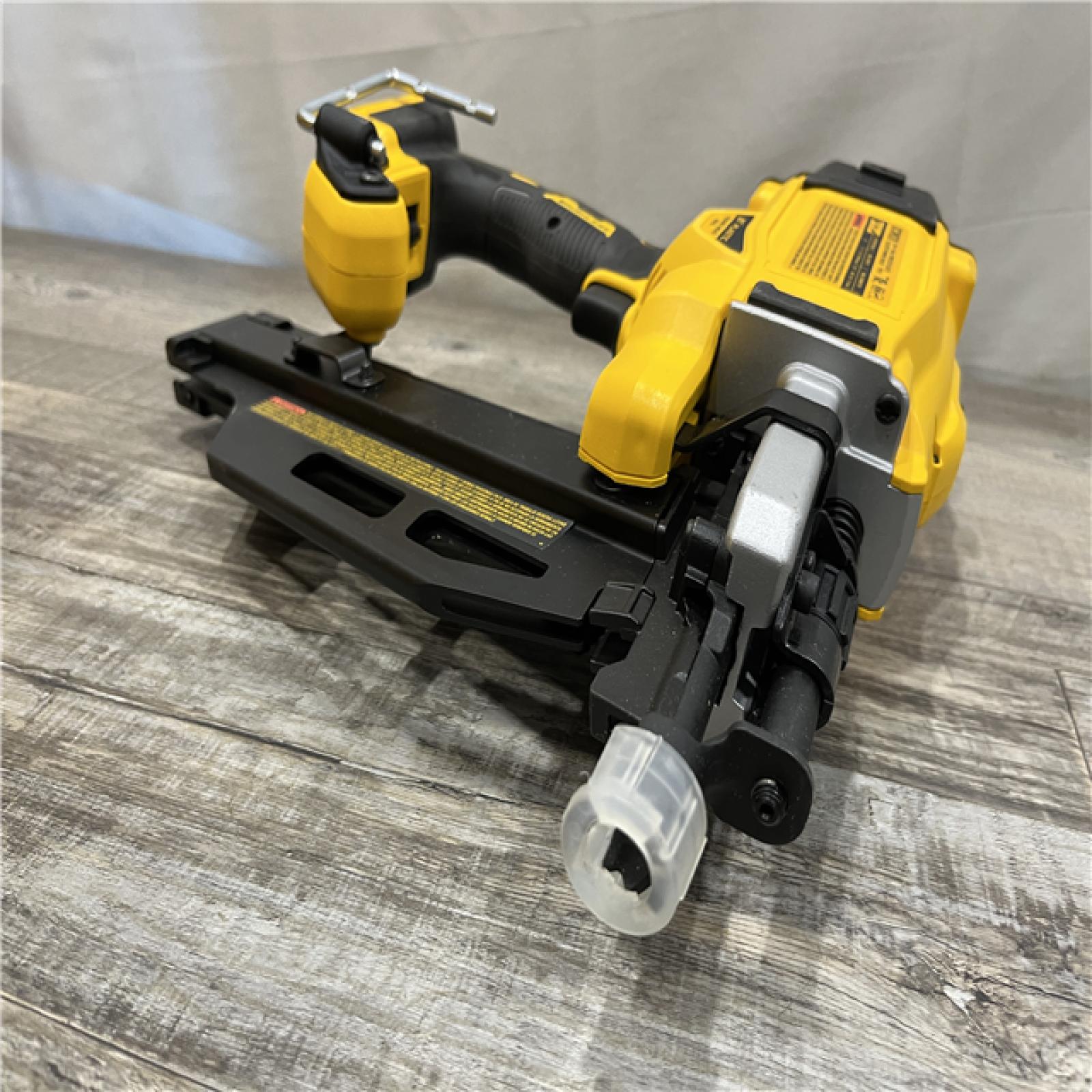 AS-IS DEWALT 20-Volt 21° Cordless Framing Nailer (Tool-Only)