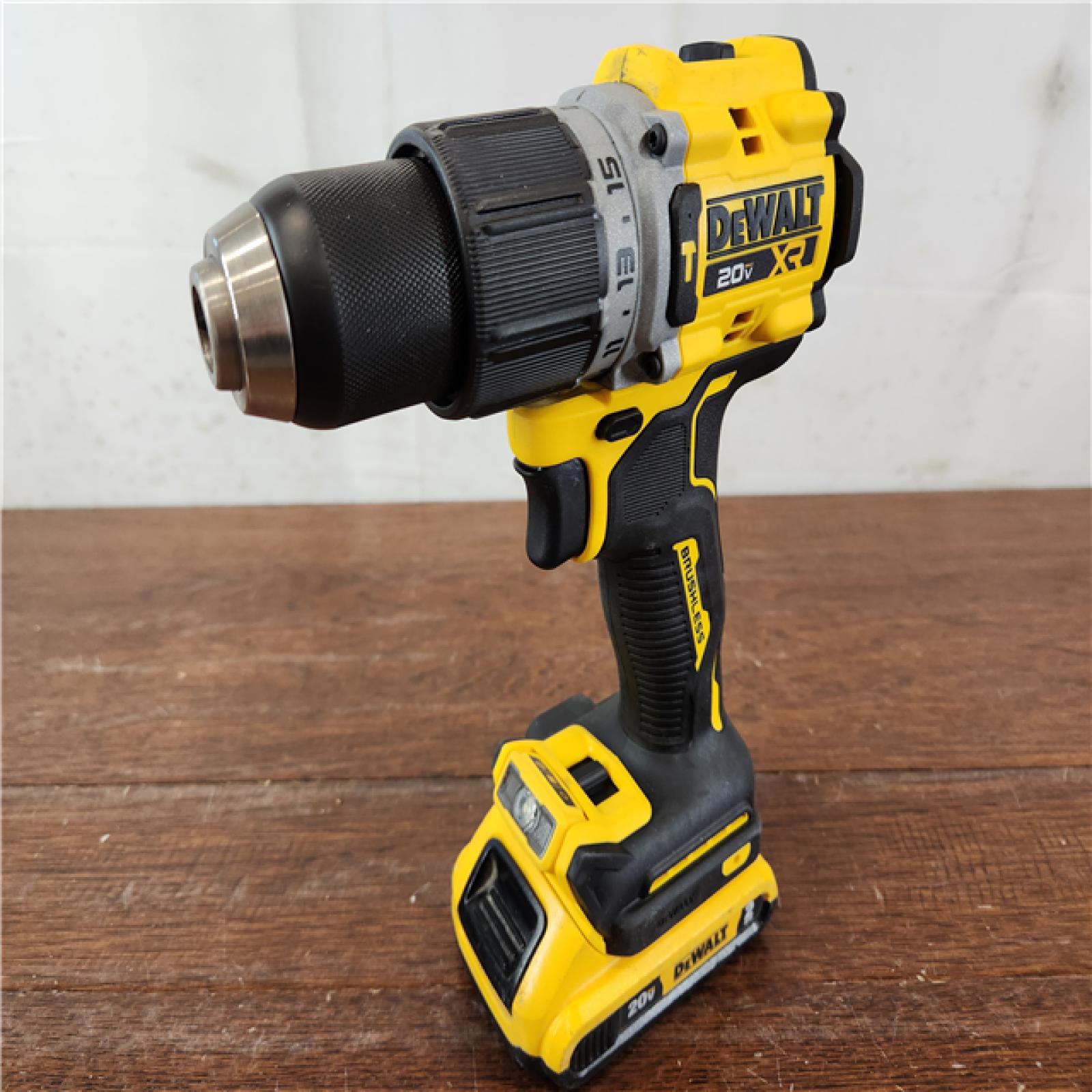 AS-IS DEWALT 20V MAX XR Brushless Cordless Lithium-Ion 1/2 Hammer Drill/Driver Kit