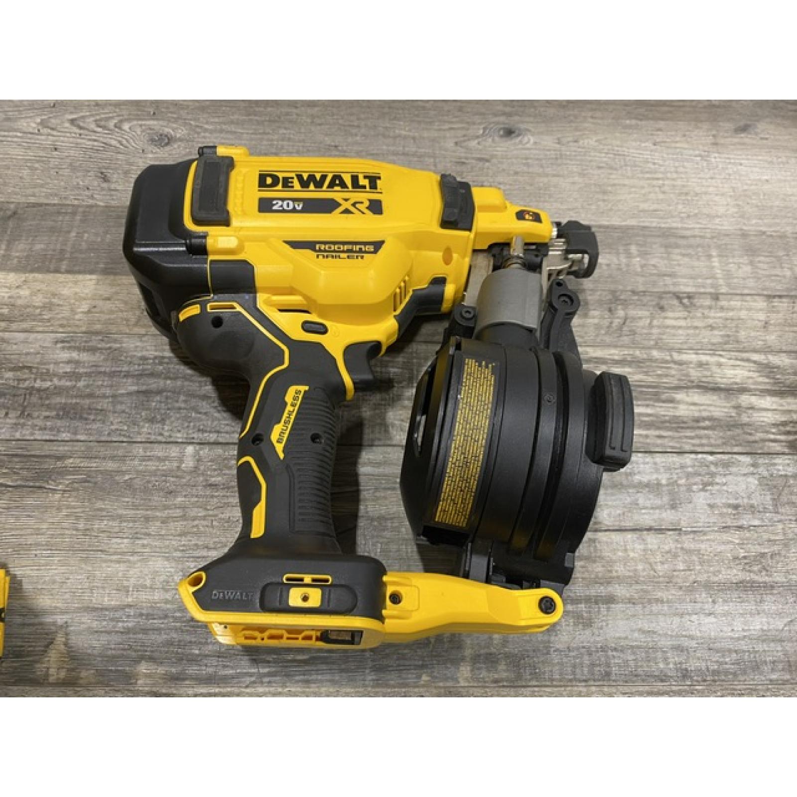 AS-IS DEWALT 20V MAX Lithium-Ion 15-Degree Electric Cordless Roofing Nailer Kit