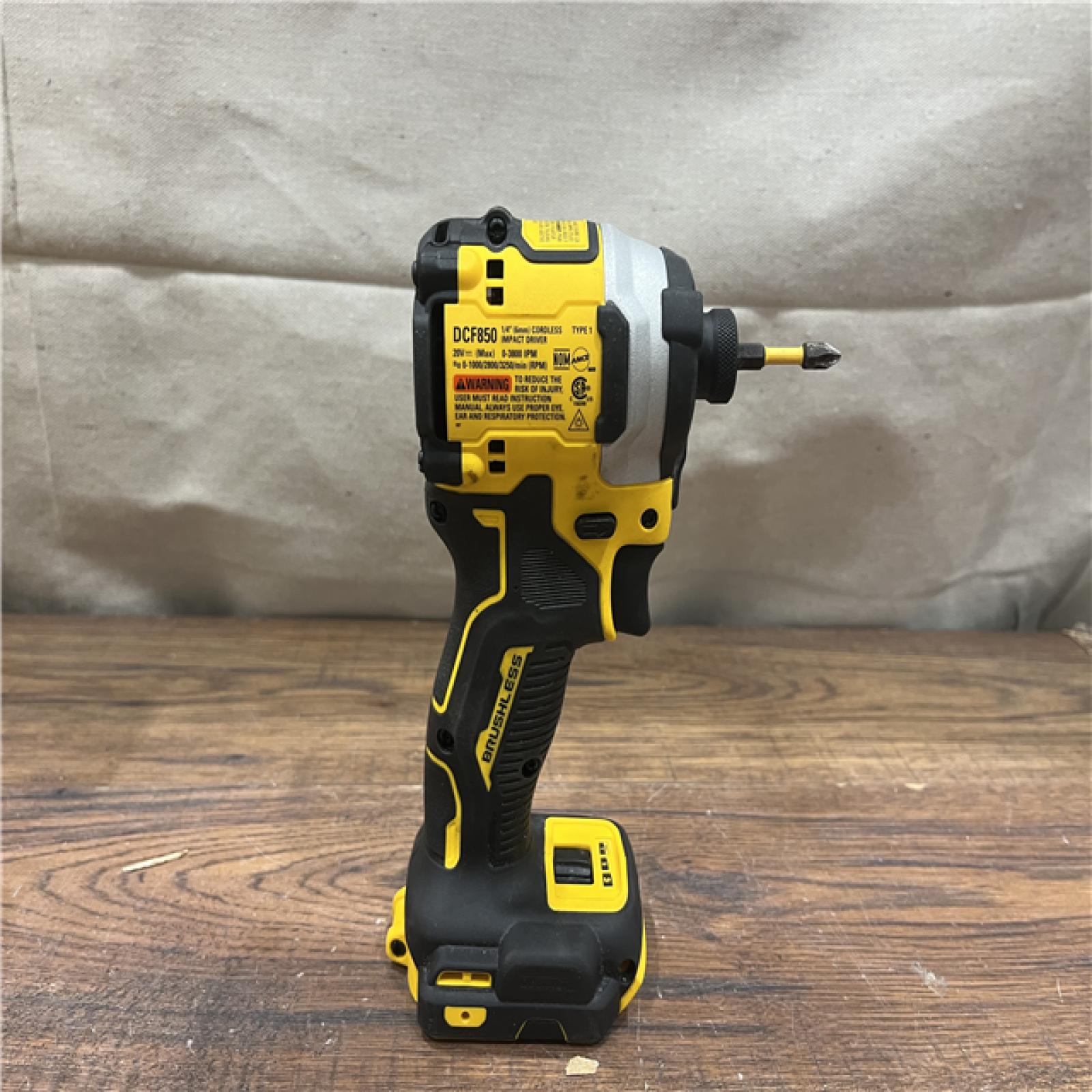 AS-IS DEWALT ATOMIC 20V MAX Lithium-Ion Cordless 1/4 in. Brushless Impact Driver Kit, 5 Ah Battery, Charger, and Bag