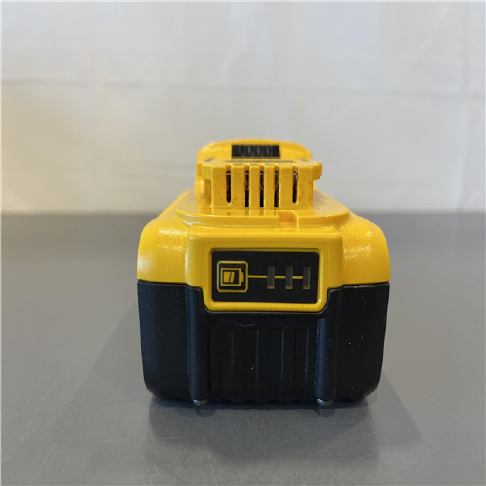 Like New! - DEWALT 20-Volt Maximum XR 5.0 Ah Battery Pack and Charger