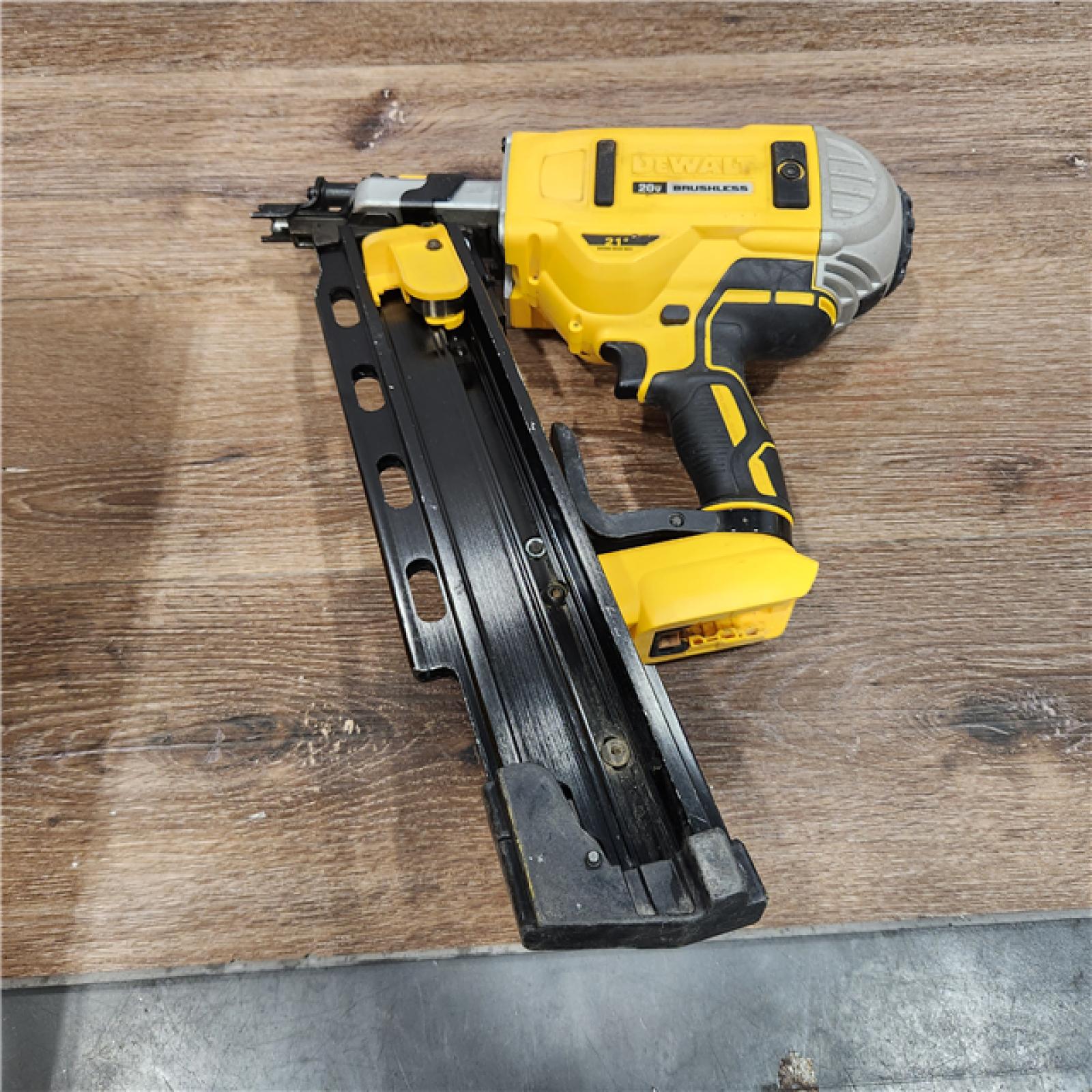 DeWalt 20V MAX Collated Cordless Framing Nailer (Tool Only)
