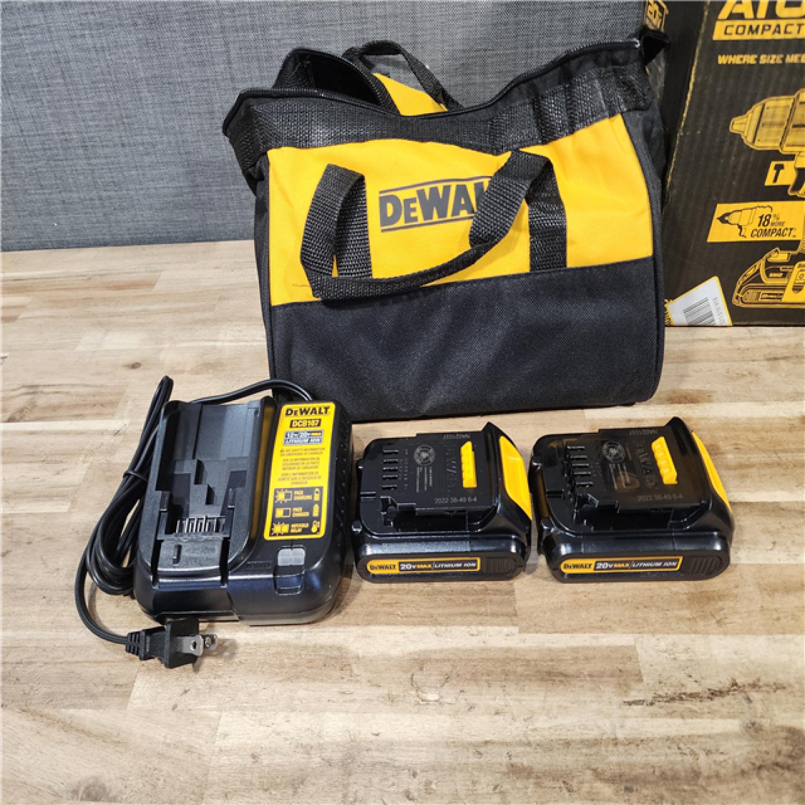 HOUSTON LOCATION - AS-IS DeWalt Hammer Drill Driver / Impact Driver Combo Kit