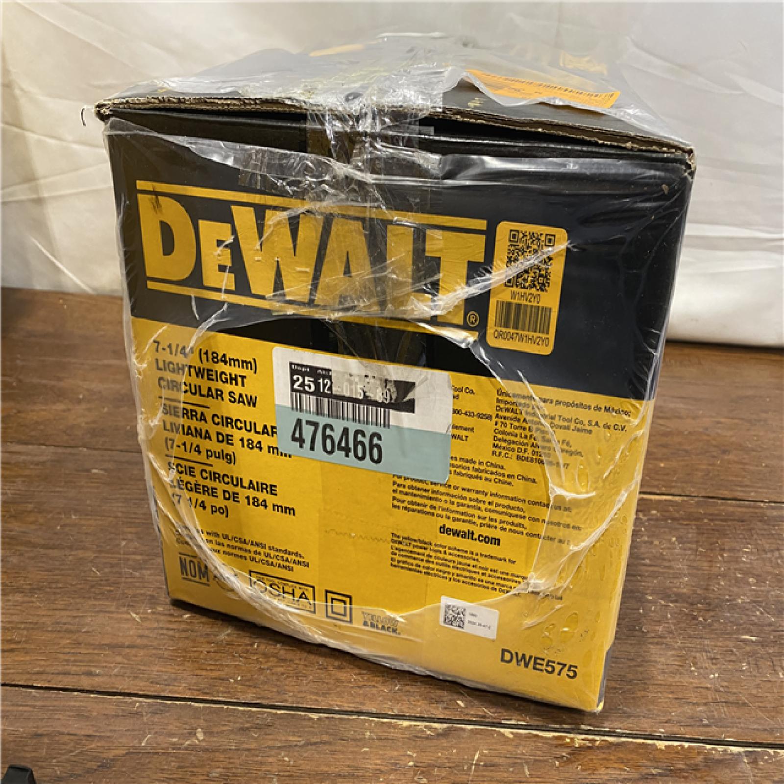 NEW 15 Amp Corded 7-1/4 in. Lightweight Circular Saw