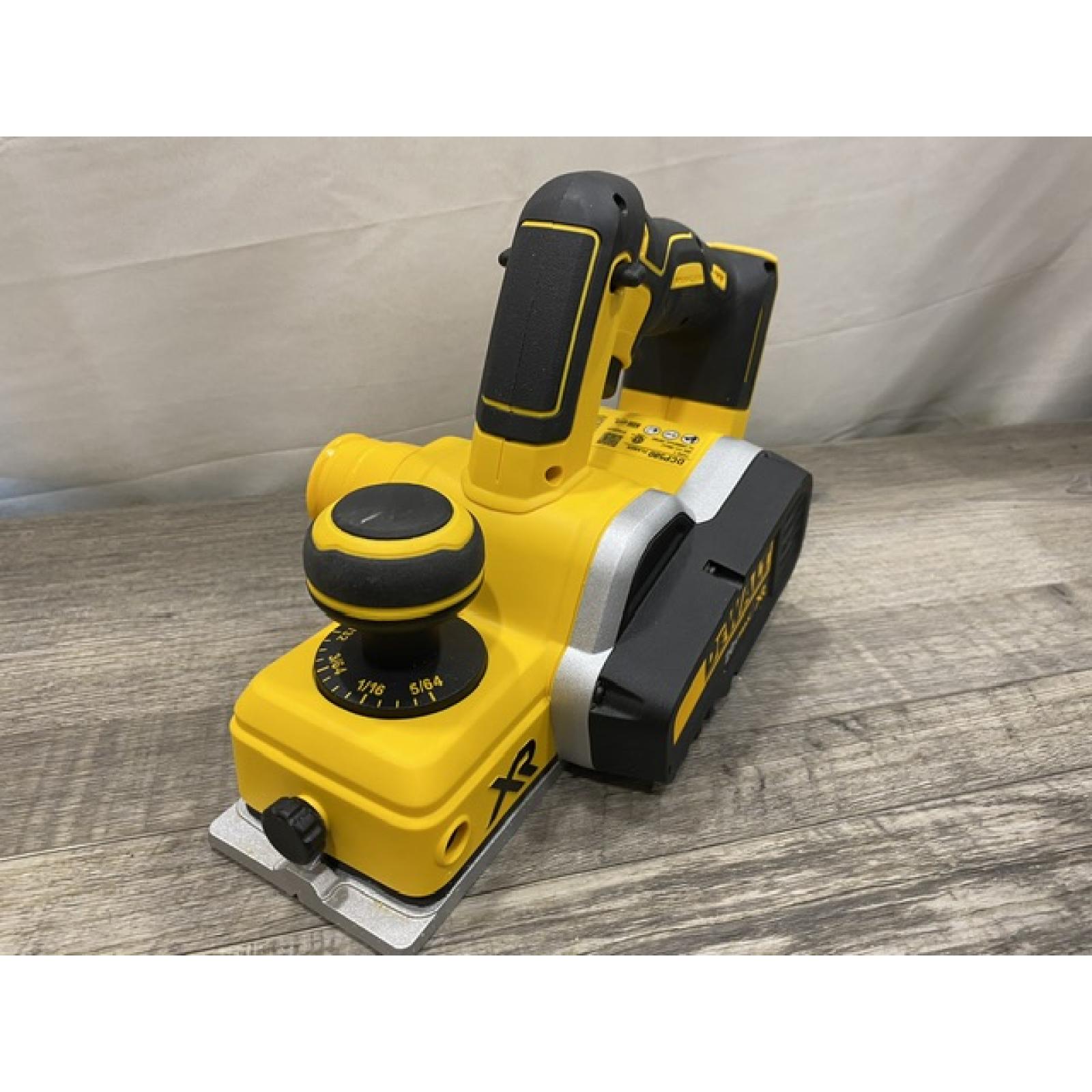 AS-IS DEWALT 20V MAX XR Cordless Brushless 3-1/4 in. Planer (Tool Only)